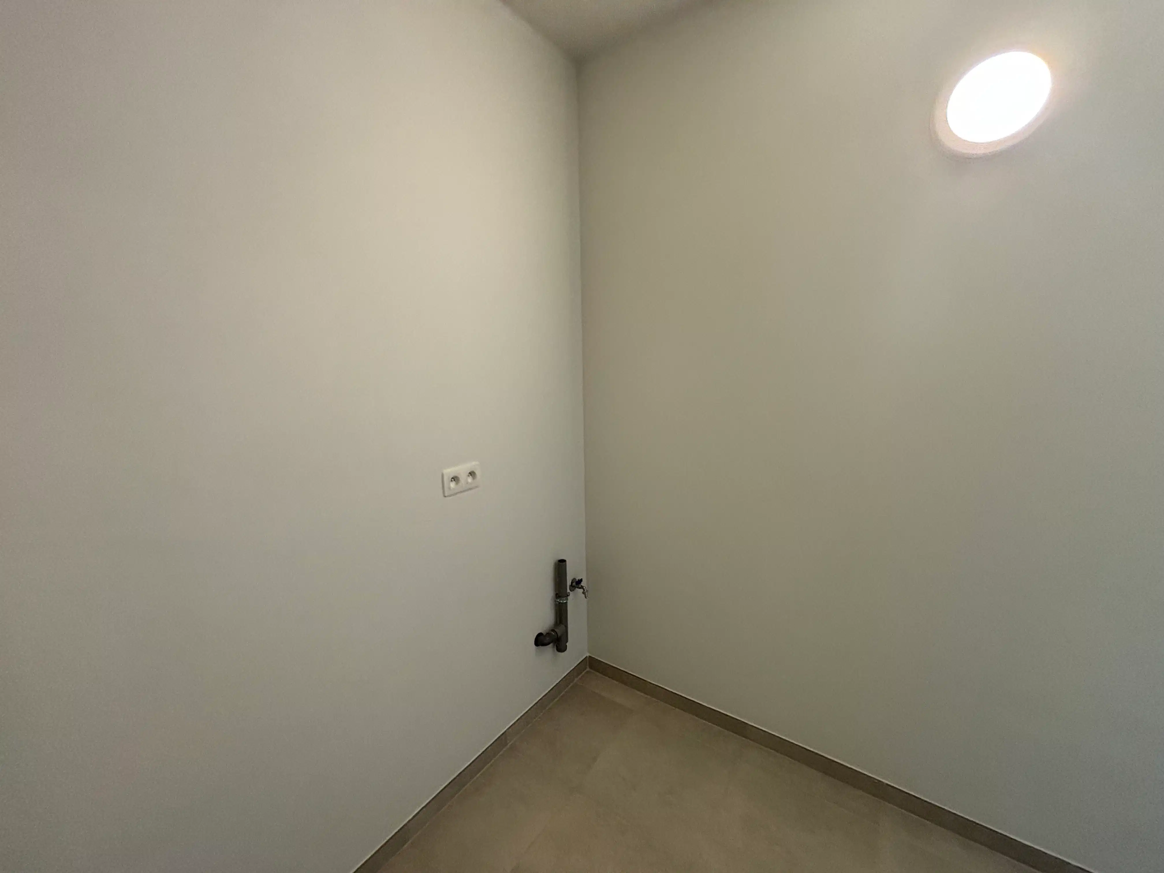 1-slaapkamer appartement met terras en parking foto 13