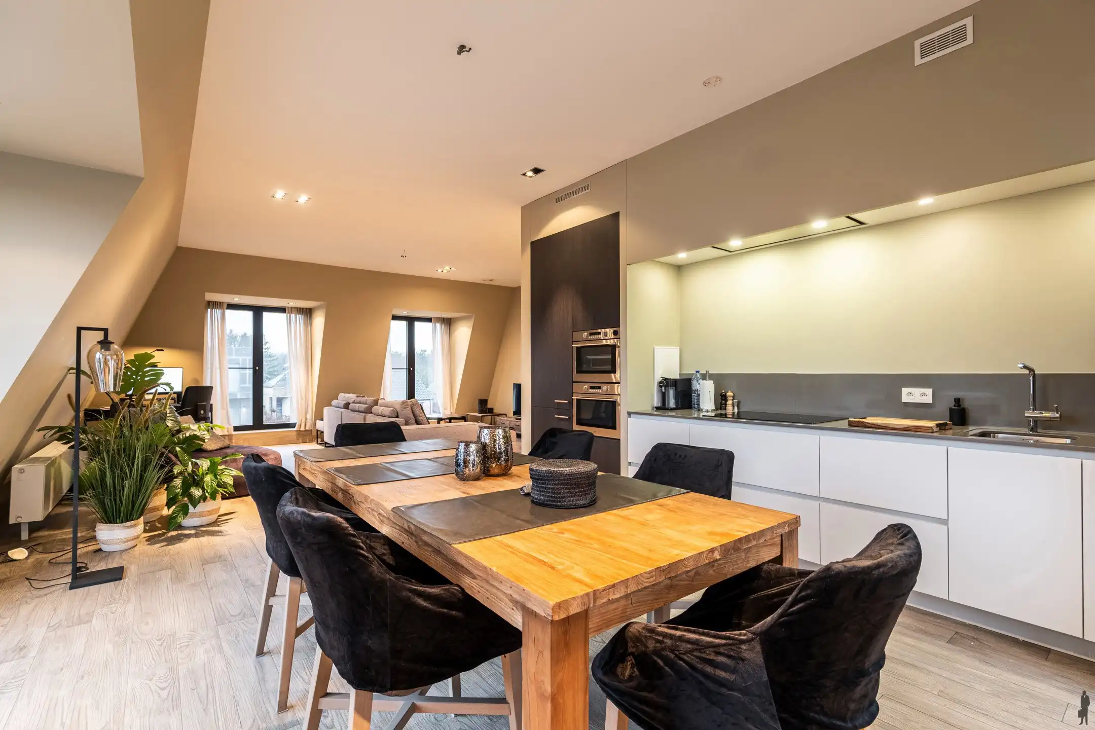 Stijlvol appartement op tweede verdieping met royaal terras foto 9