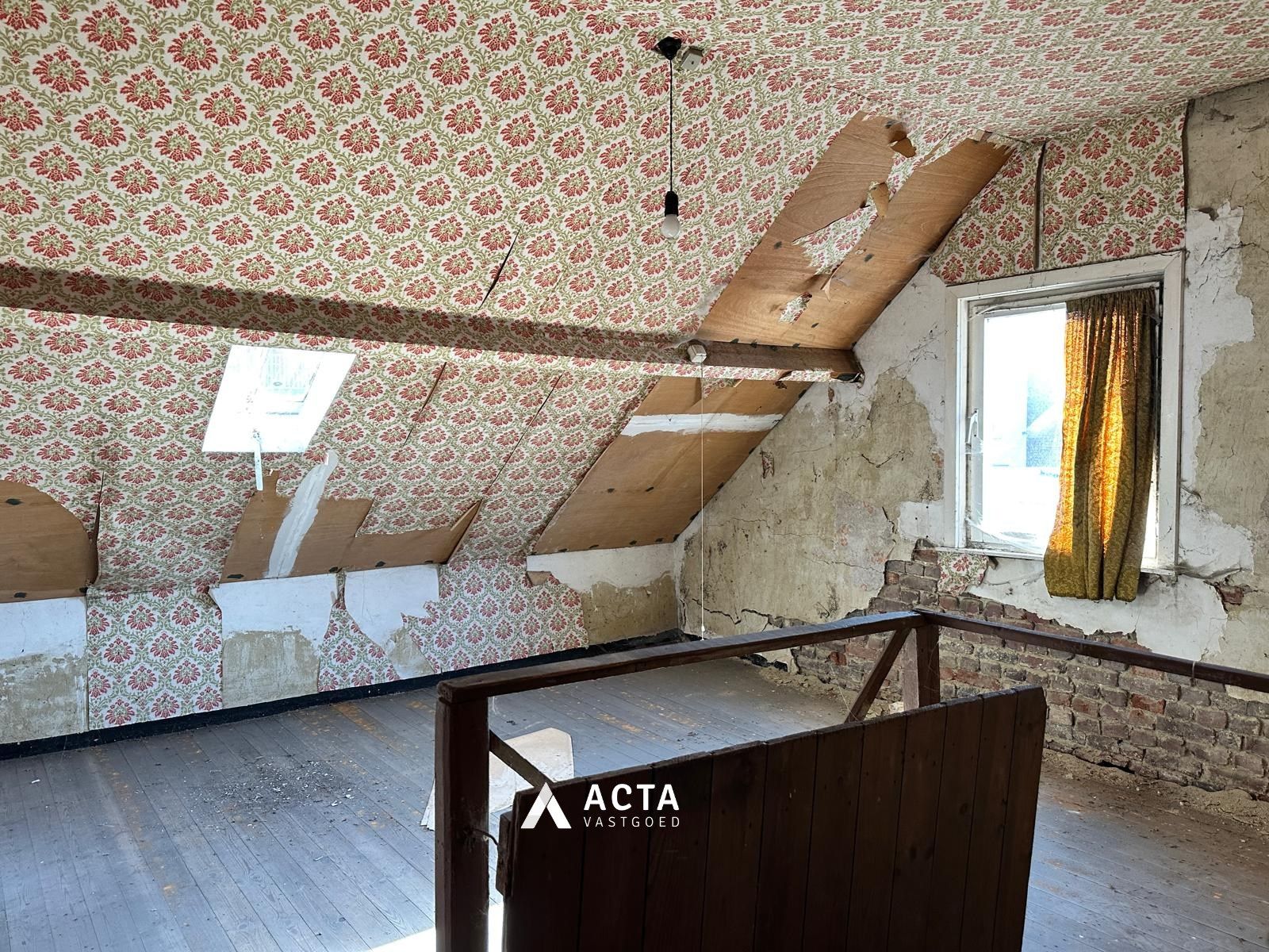 Te renoveren woning met tuin in rustige straat nabij het stadscentrum foto 3
