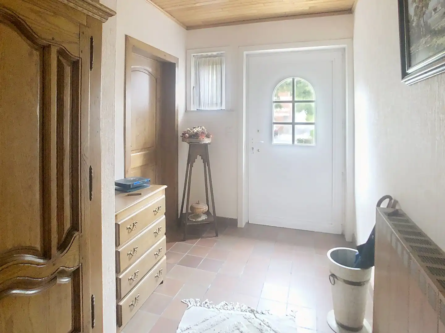 Alleenstaande woning met 3 slaapkamers,  inpandige garage, op 1744m² en zicht op de velden foto 12