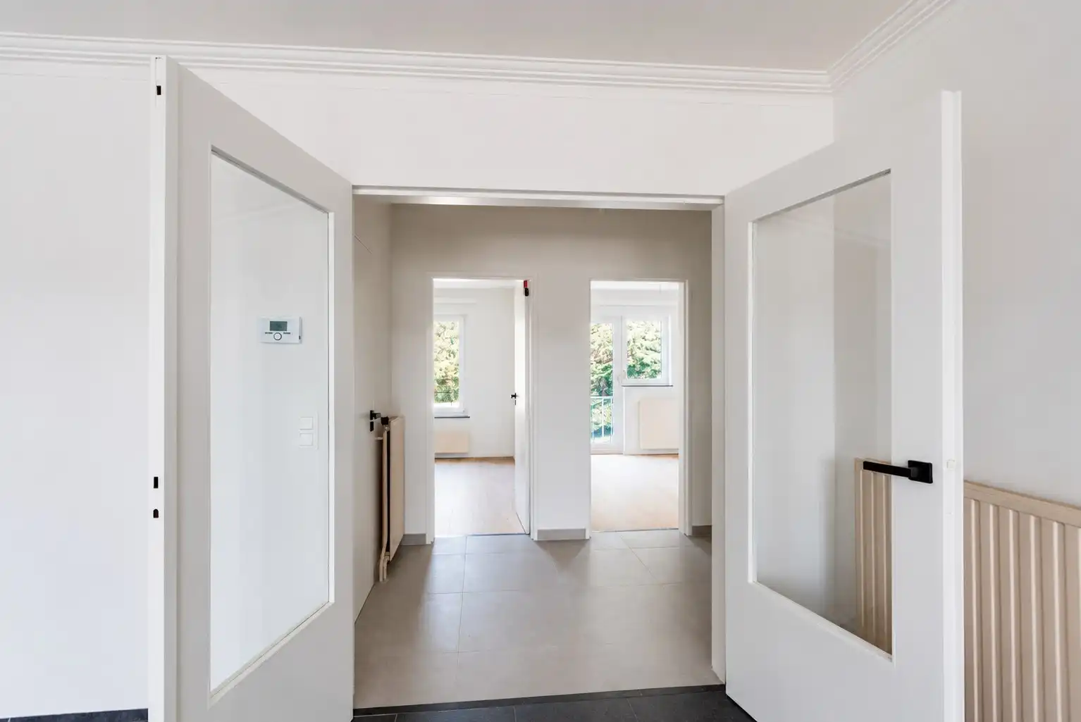 Vernieuwd appartement met 2 slaapkamers foto 3