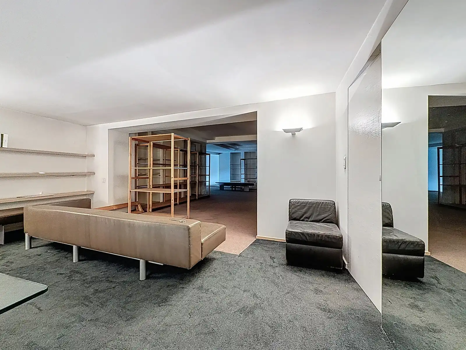 Uniek handelspand met ruim appartement en tuin foto 22