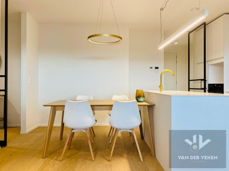 LUXUEUS 2 SLAAPKAMER APPARTEMENT OP EEN TOPLOCATIE foto 3