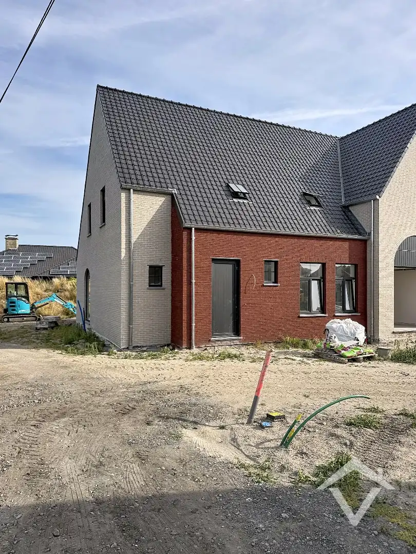 Nieuwbouwwoning met 4 slaapkamers te Westkerke foto 2
