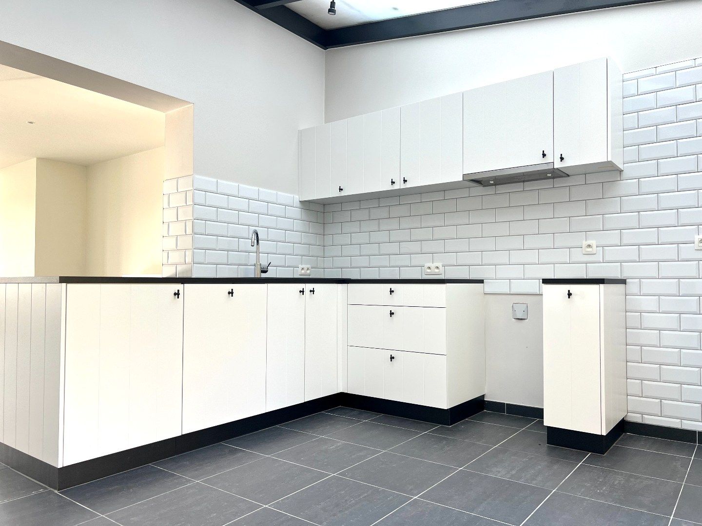 Veelzijdige eigendom met tal van mogelijkheden te koop te Zwevegem! foto 17