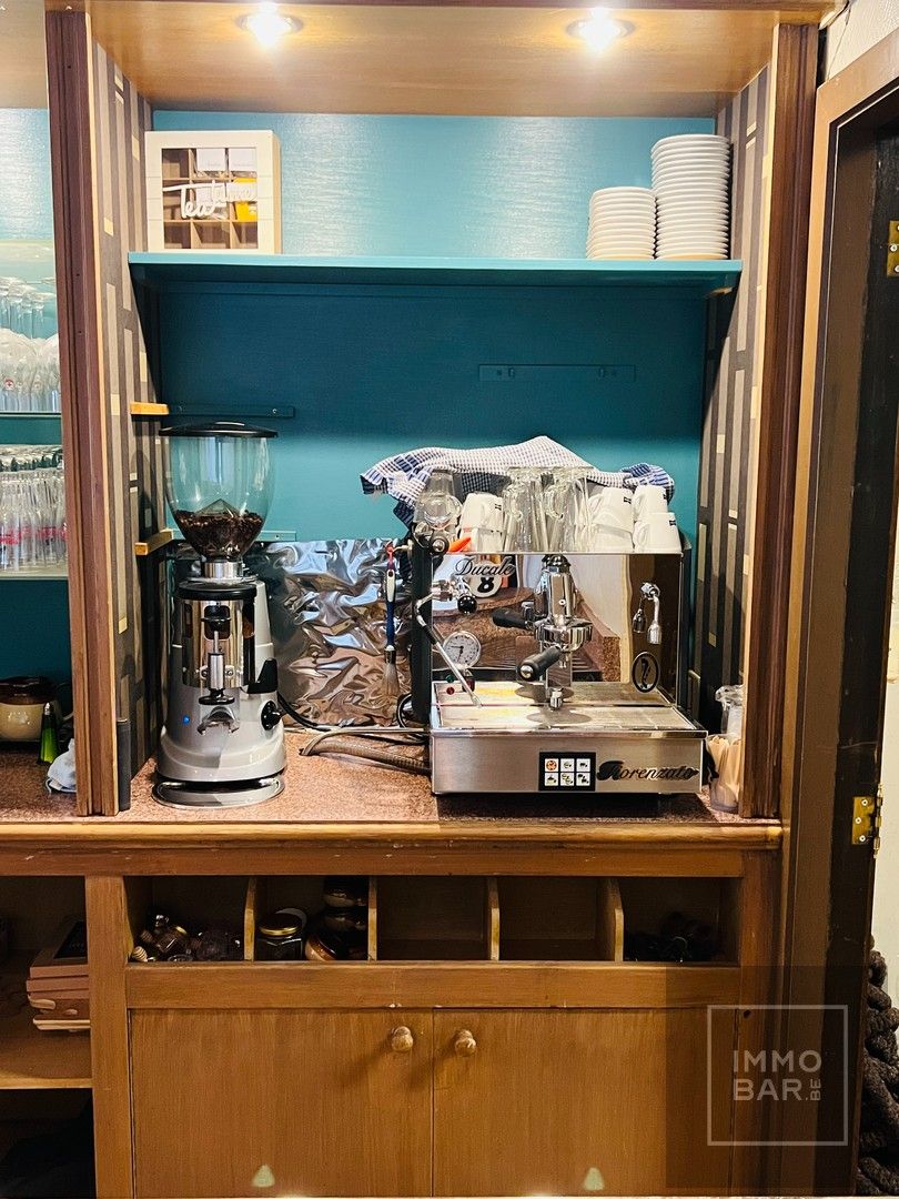 Instapklaar café met woonst te huur in Aalst foto 7