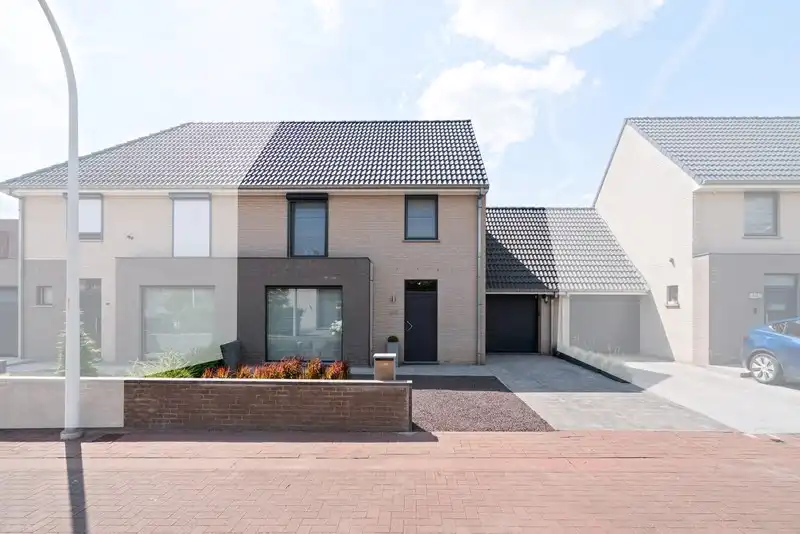 Instapklare en energiezuinige woning met 3 slaapkamers  foto {{pictureIndex}}