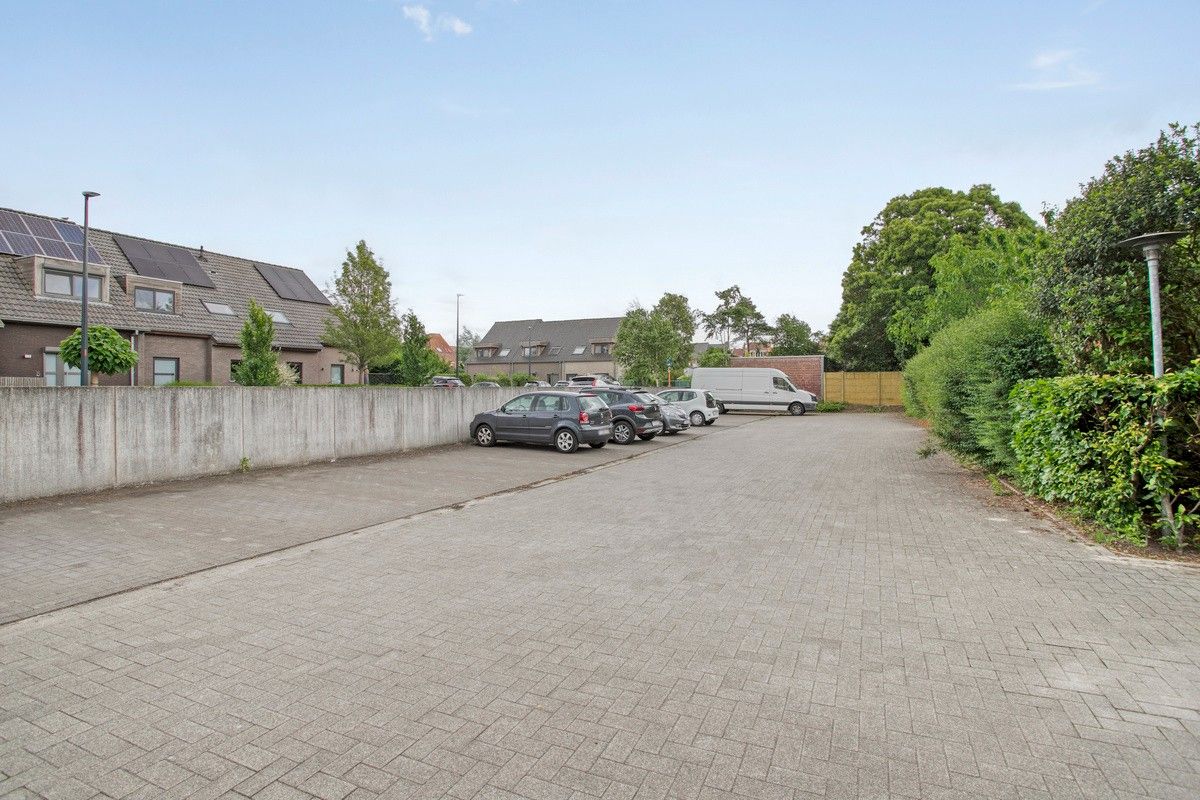 Hedendaags en perfect onderhouden appartement met twee slaapkamers en twee terrassen foto 18