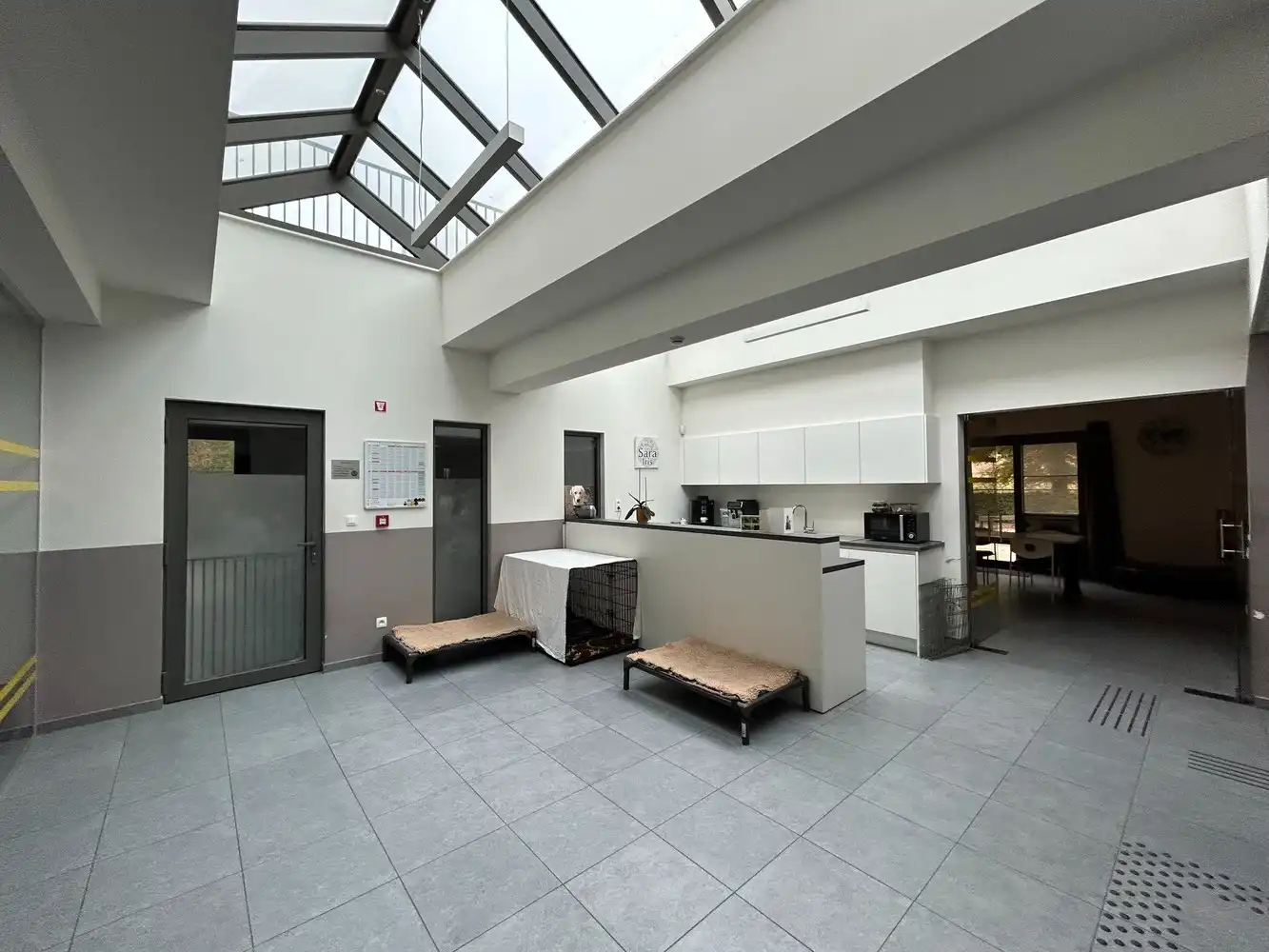 Bedrijfsgebouw met woning foto 25