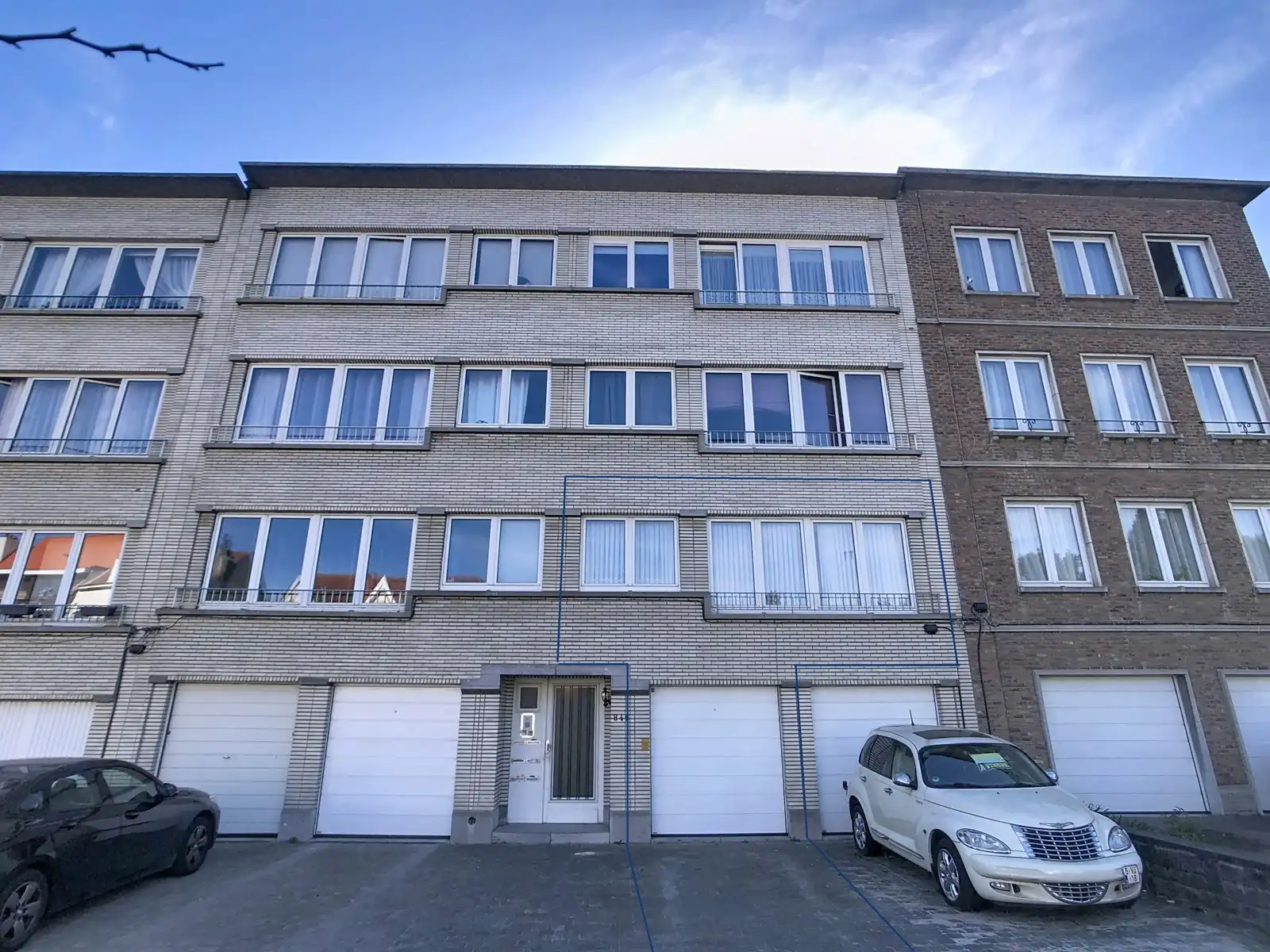 Hoofdfoto van de publicatie: Appartement met 2 slkmrs, garage en staanplaats en 2 kelders