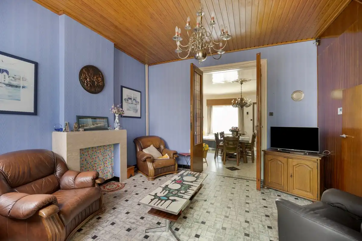 Goedgelegen woning met grote weide foto 4