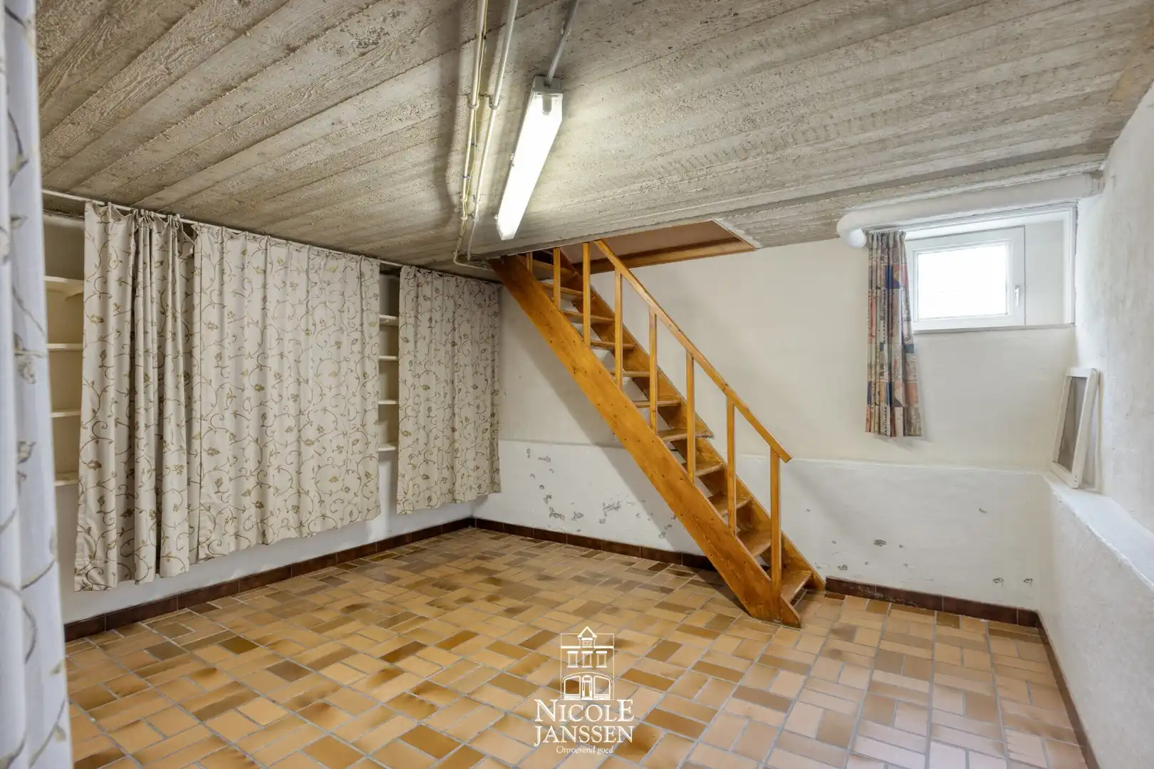 Woning met tuin (te verkavelen tot bouwgrond) foto 16