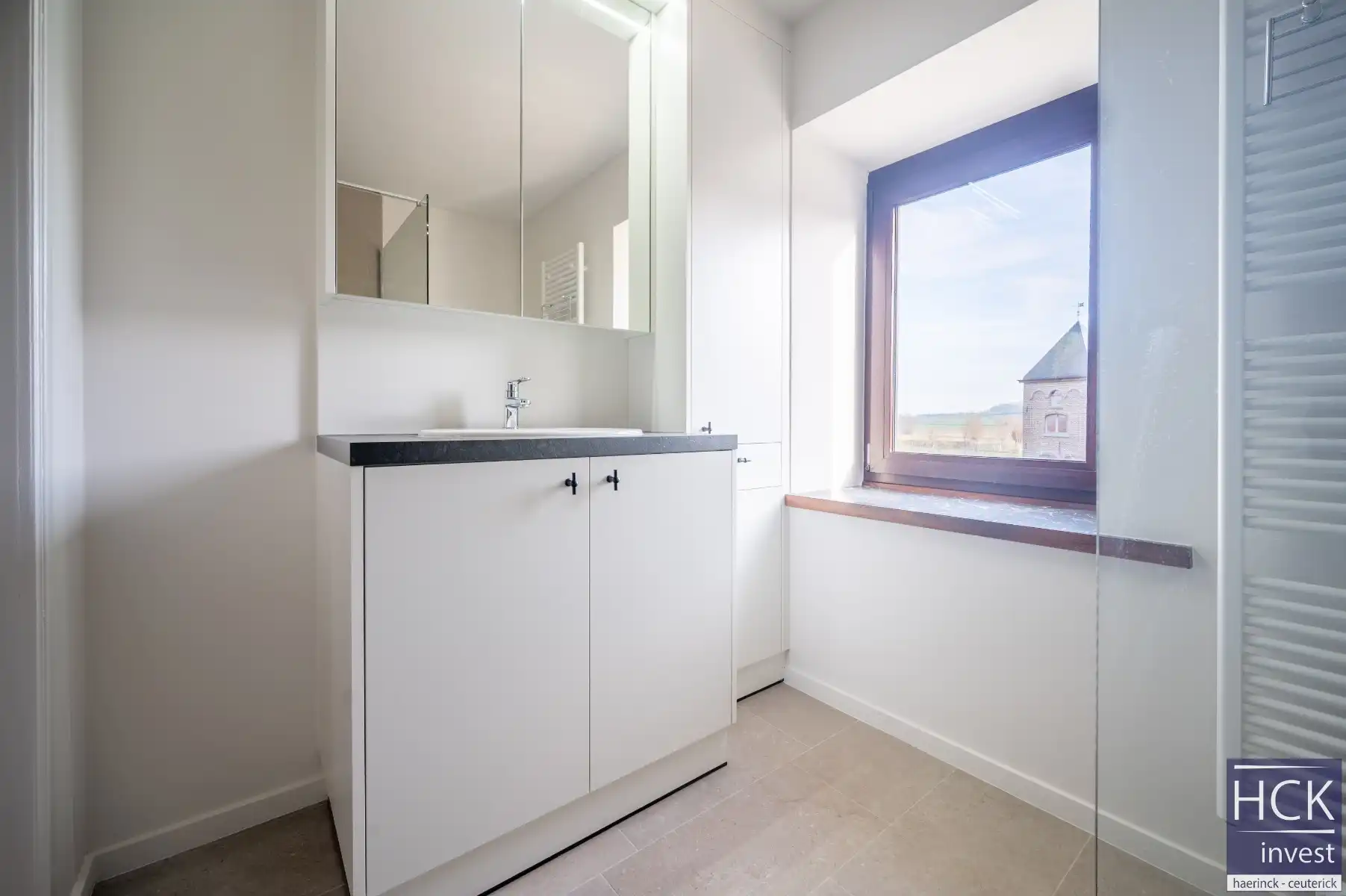 OUDENAARDE - Gerenoveerde woning met 3 SLPK aan de voet van de Koppenberg foto 18