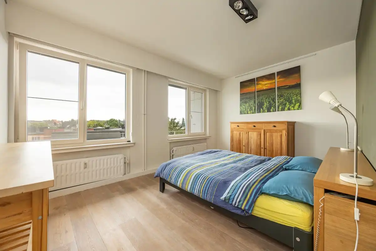 Zeer ruim en lichtrijk appartement te koop foto 16