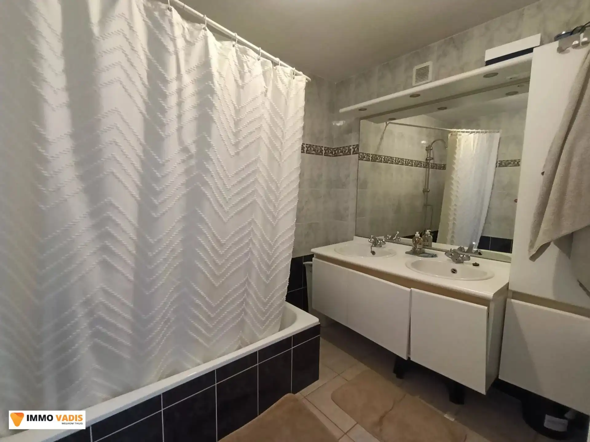 Appartement met 2 slaapkamers en garagebox foto 6
