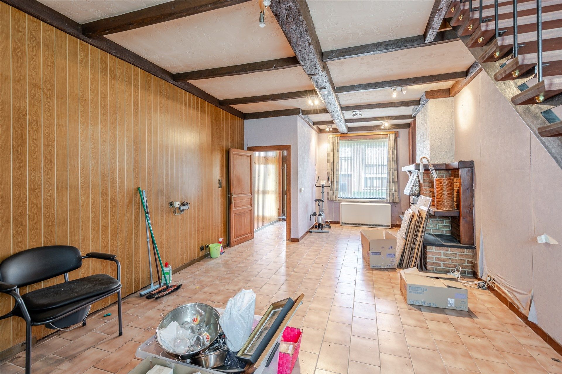 Te renoveren woning met tuin foto 3