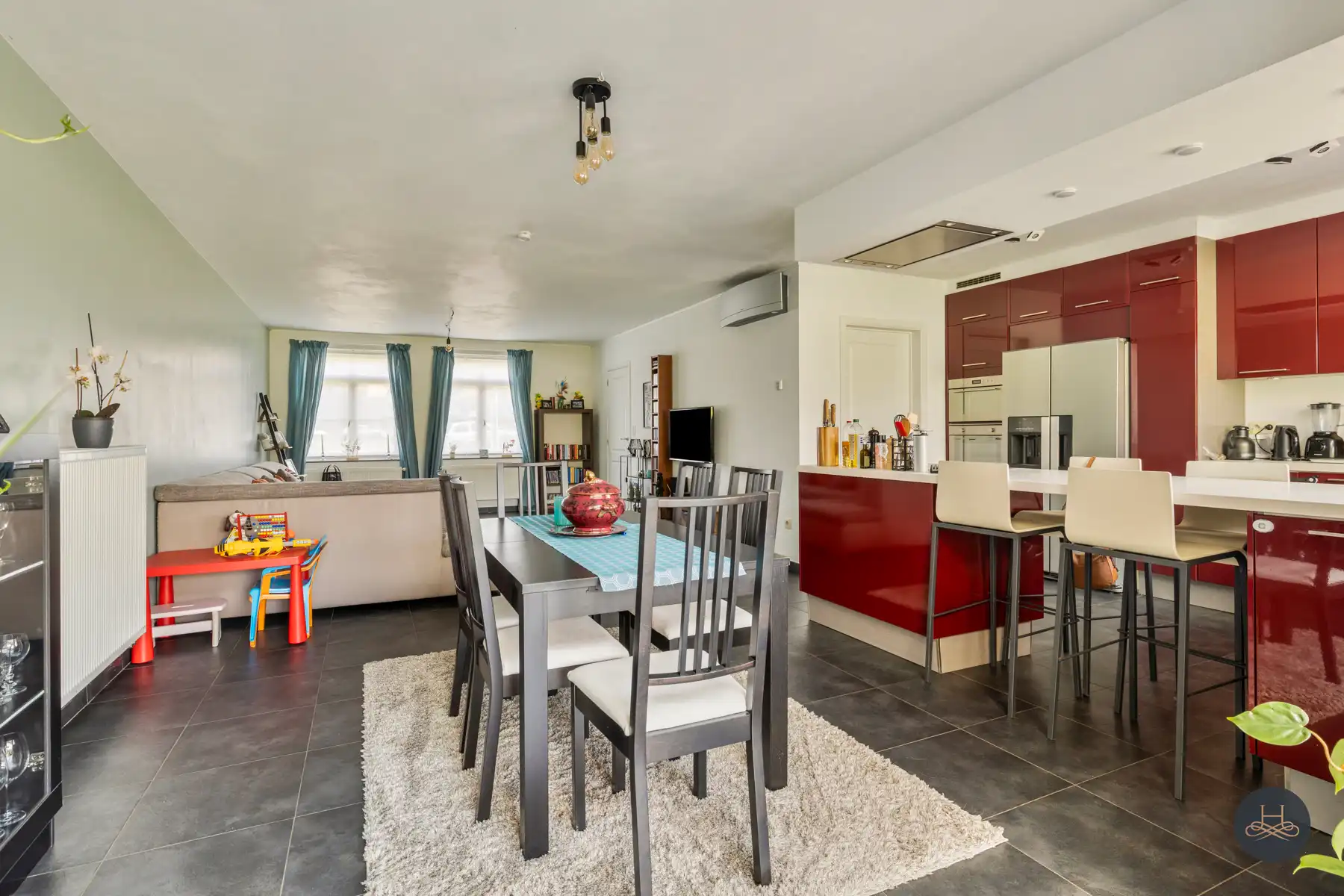 Leuke woning met grote tuin foto 8