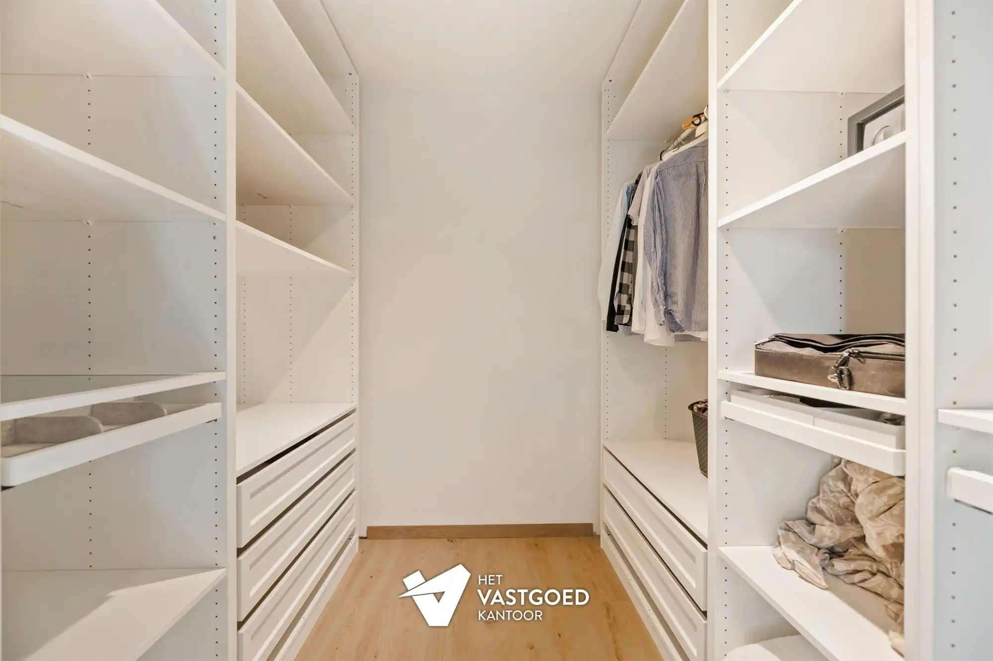 ZEER RUIME RECENTE WONING (266M²) MET LEUKE TUIN TE WIJCHMAAL foto 18