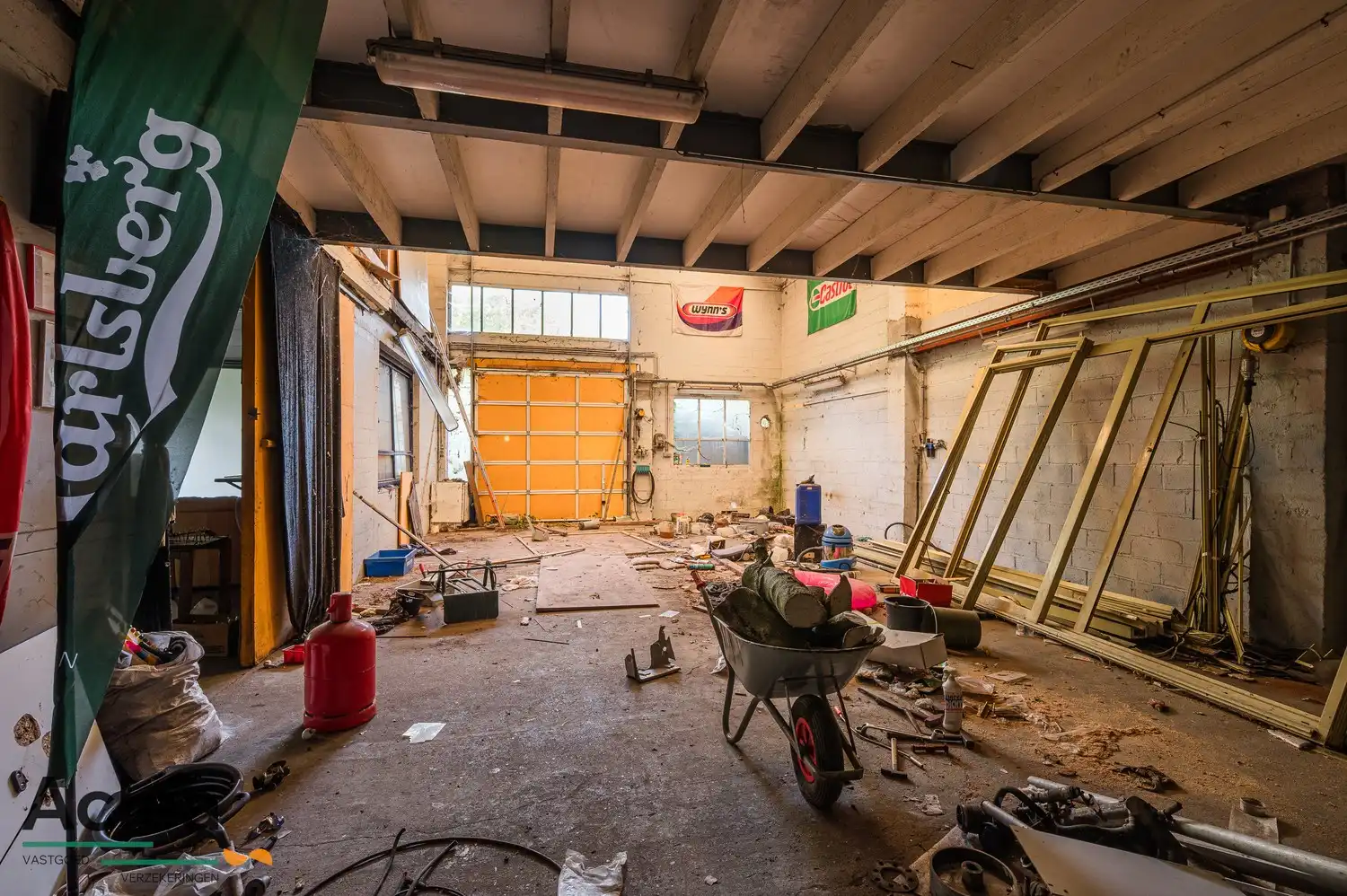 Te renoveren woning met grote magazijnruimte en veel potentieel foto 32