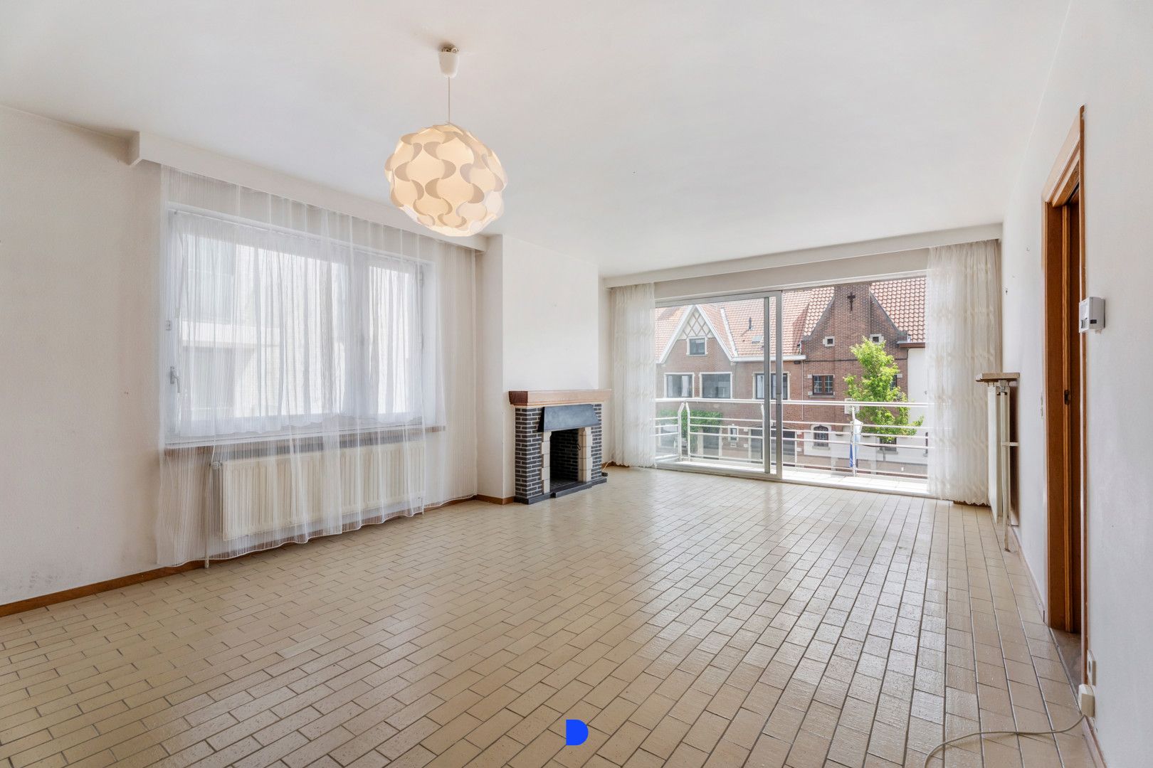 Interessant appartement met 2 slaapkamers en garage! foto 6