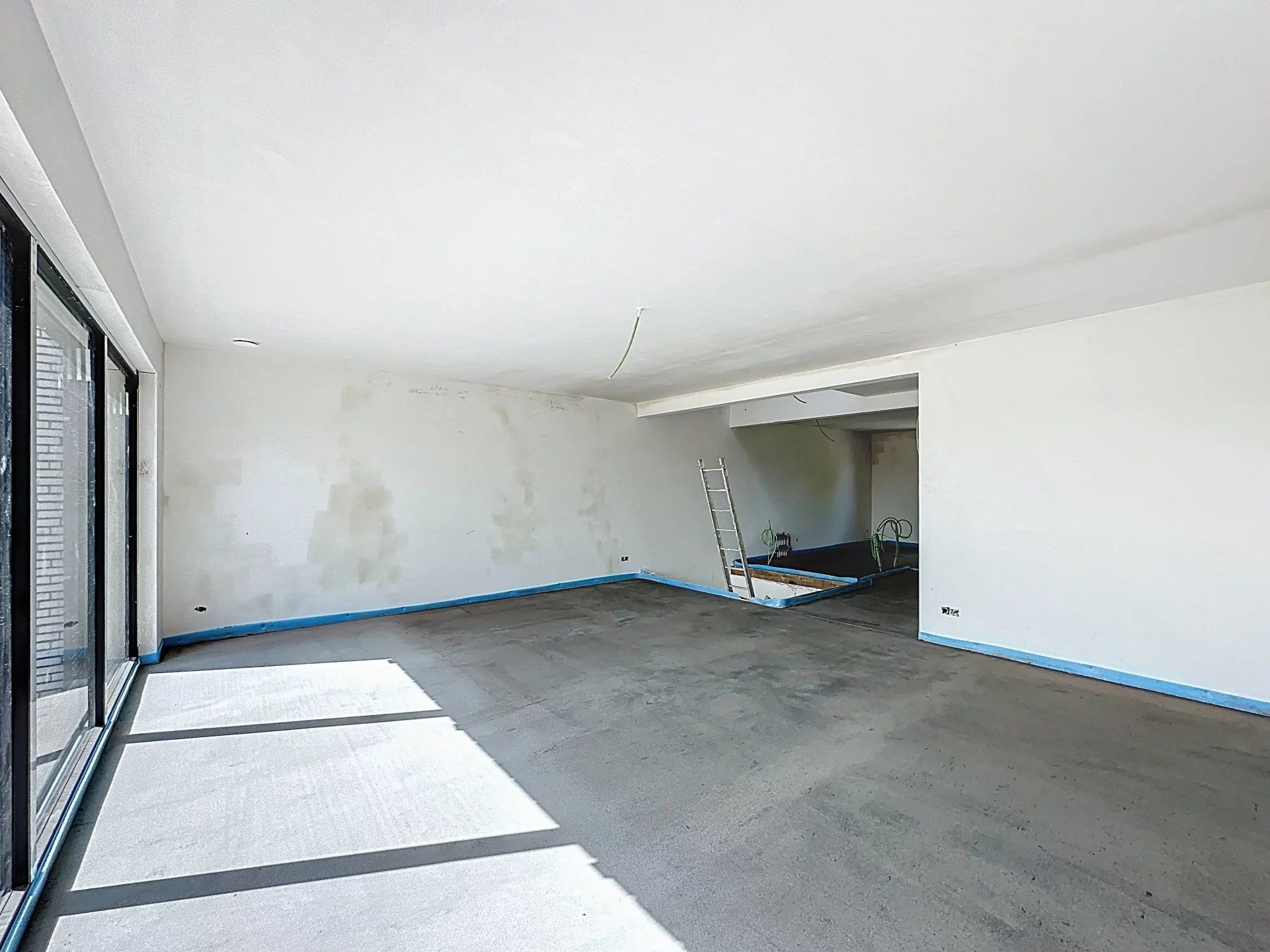 3 geschakelde woningen met tuin. Luxe afwerking! foto 10