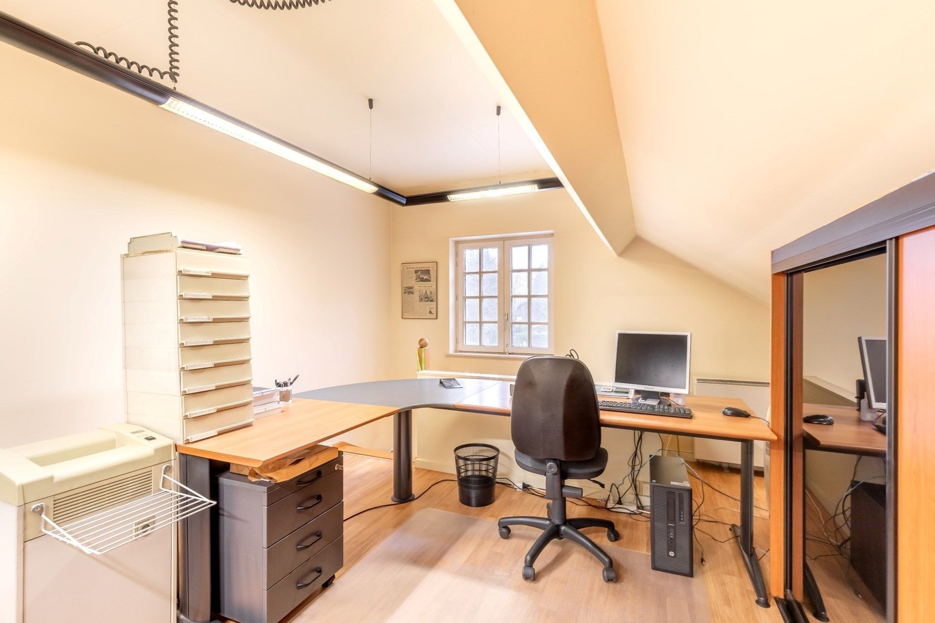Knappe villa op residentiele toplocatie! foto 17