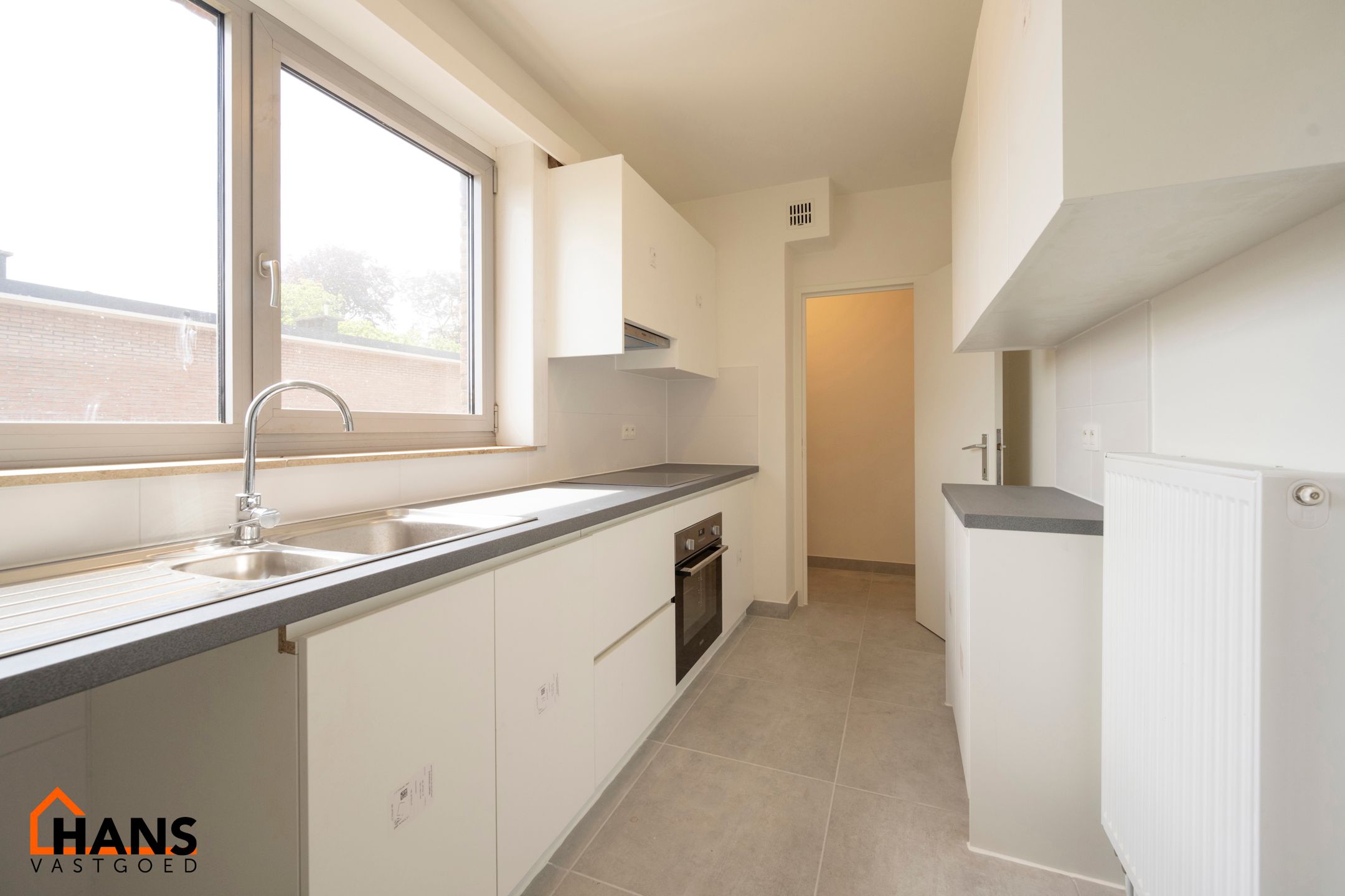 Mooi gerenoveerd appartement met garage foto 5