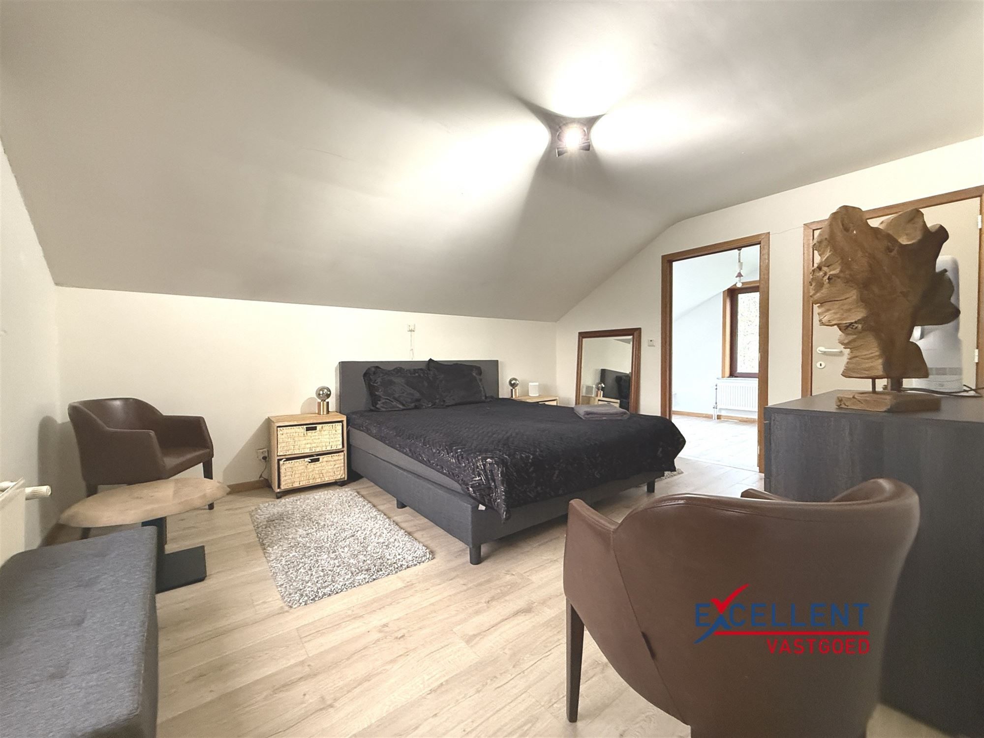 Rustig gelegen ruime villa te huur te Deinze! foto 8