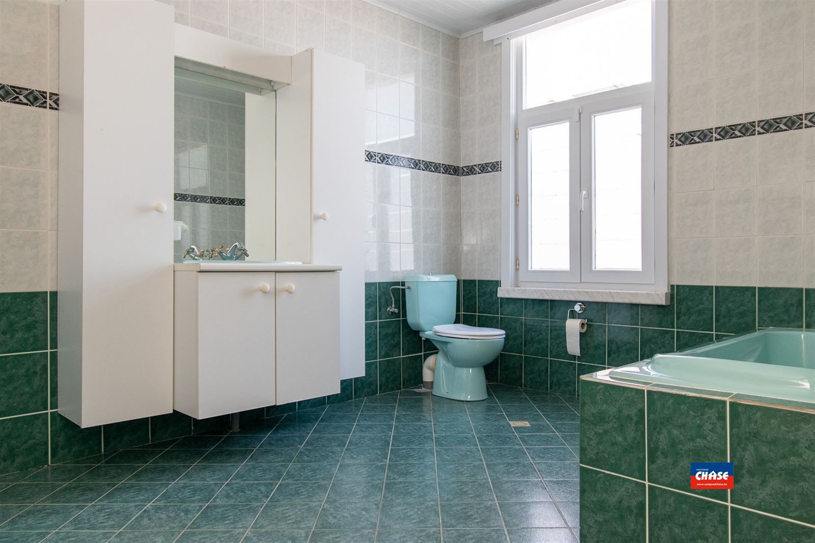 Instapklare woning met 4 slaapkamers en tuin foto 13