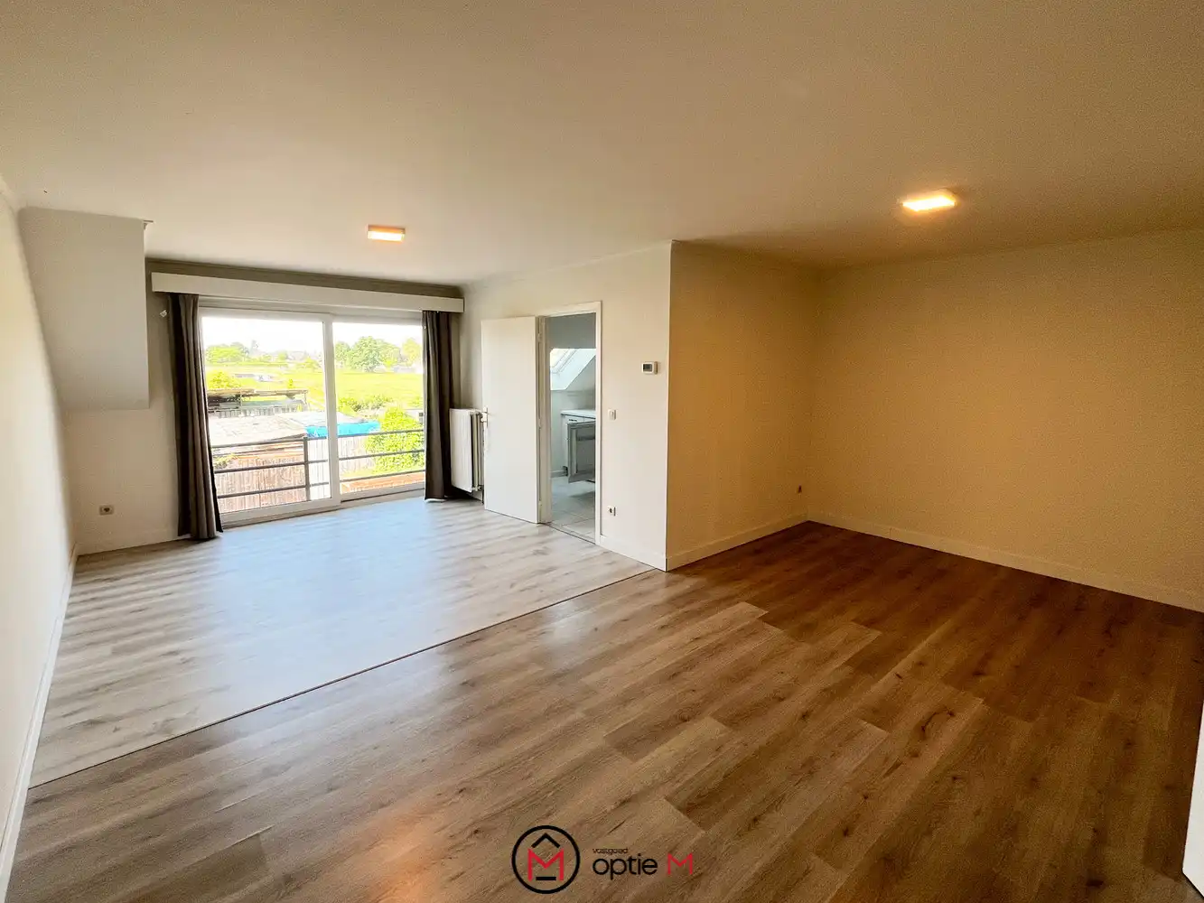 Appartement te huur in Bilzen-Hoeselt– met parkeerplaats en zonnig terras foto 3
