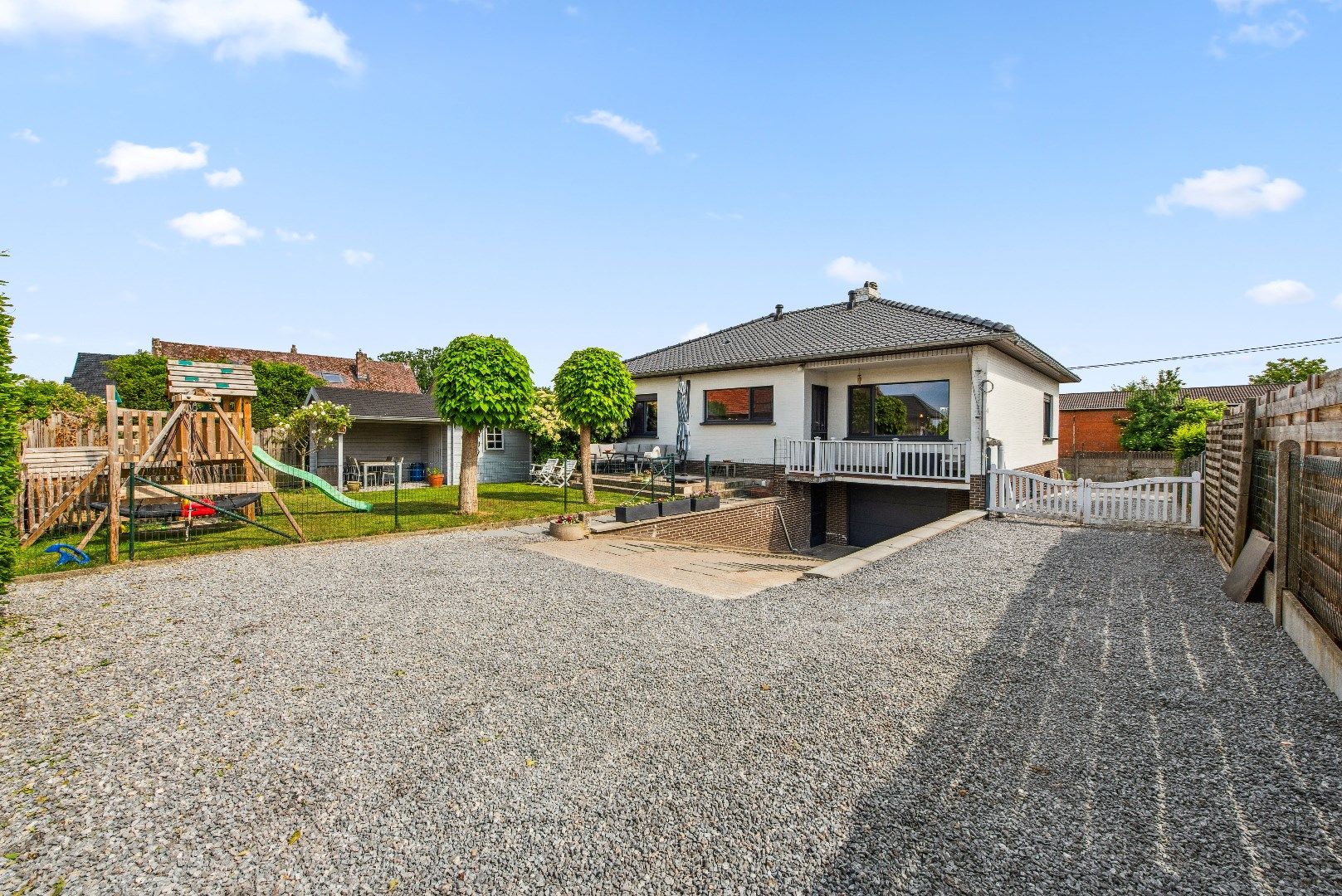 Bungalow met nieuw dak, 3 slaapkamers en garage foto 23