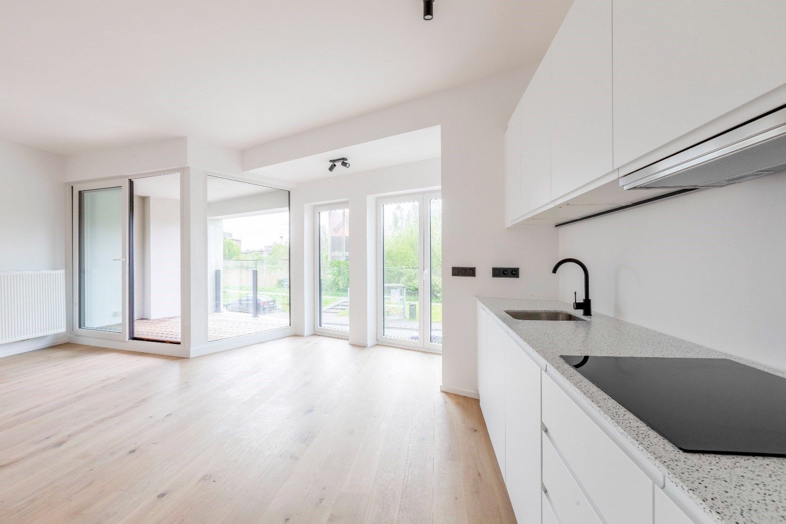 Prachtig gerenoveerd 3 slaapkamer appartement nabij Gent centrum foto 4