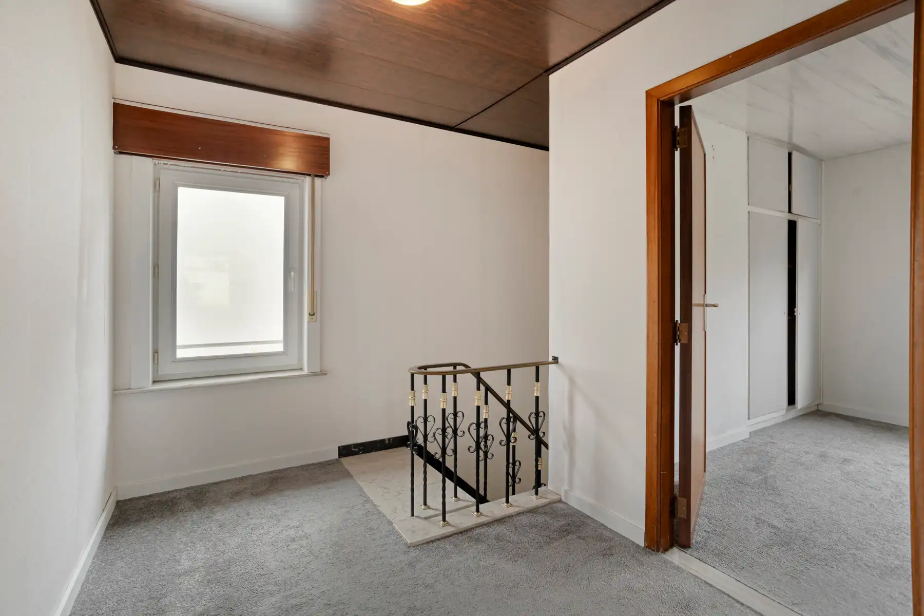 Leuke woning met veel potentieel en grote tuin foto 15
