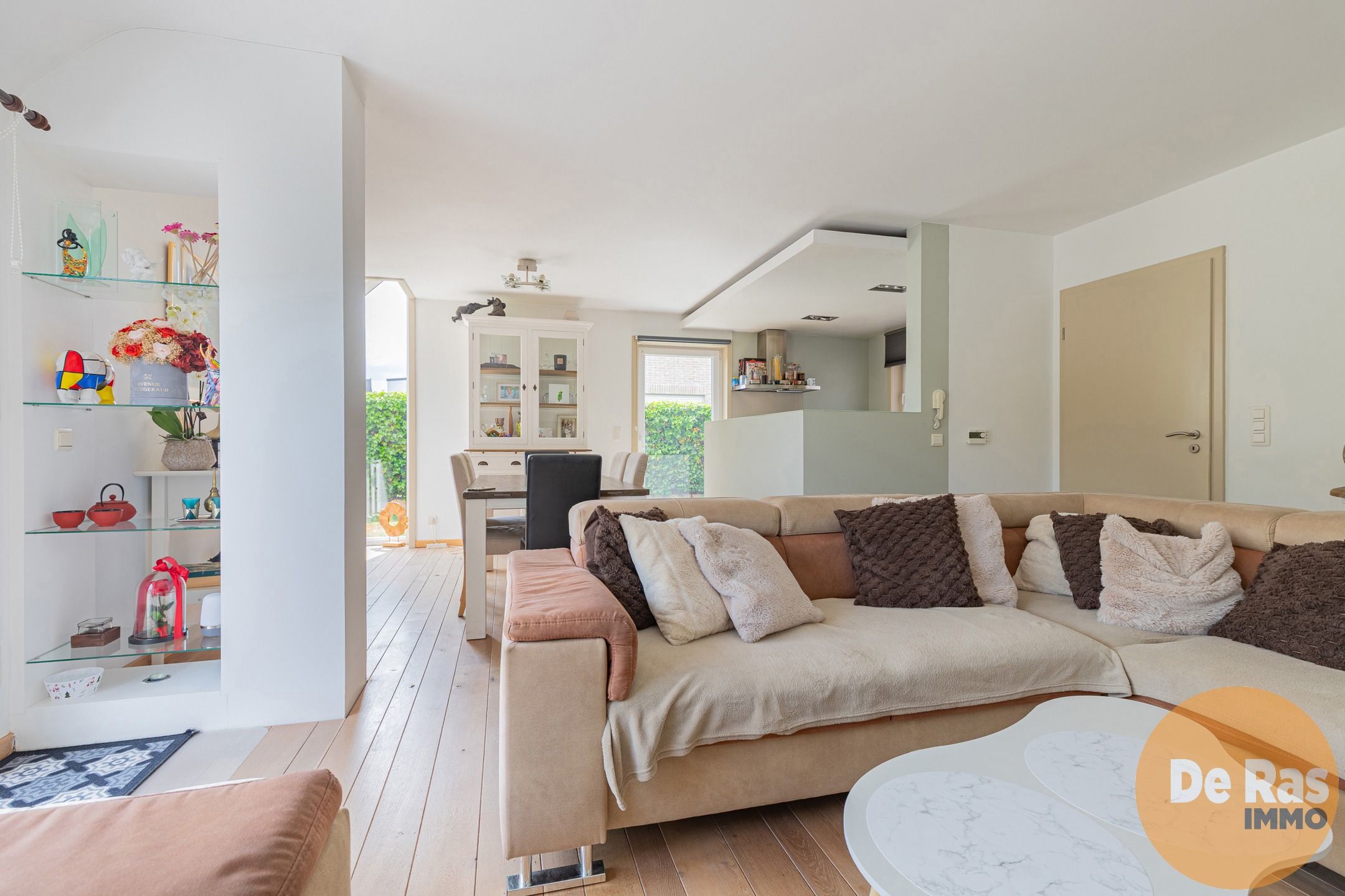BUGGENHOUT - Rustig gelegen, instapklare woning met tuin foto 3