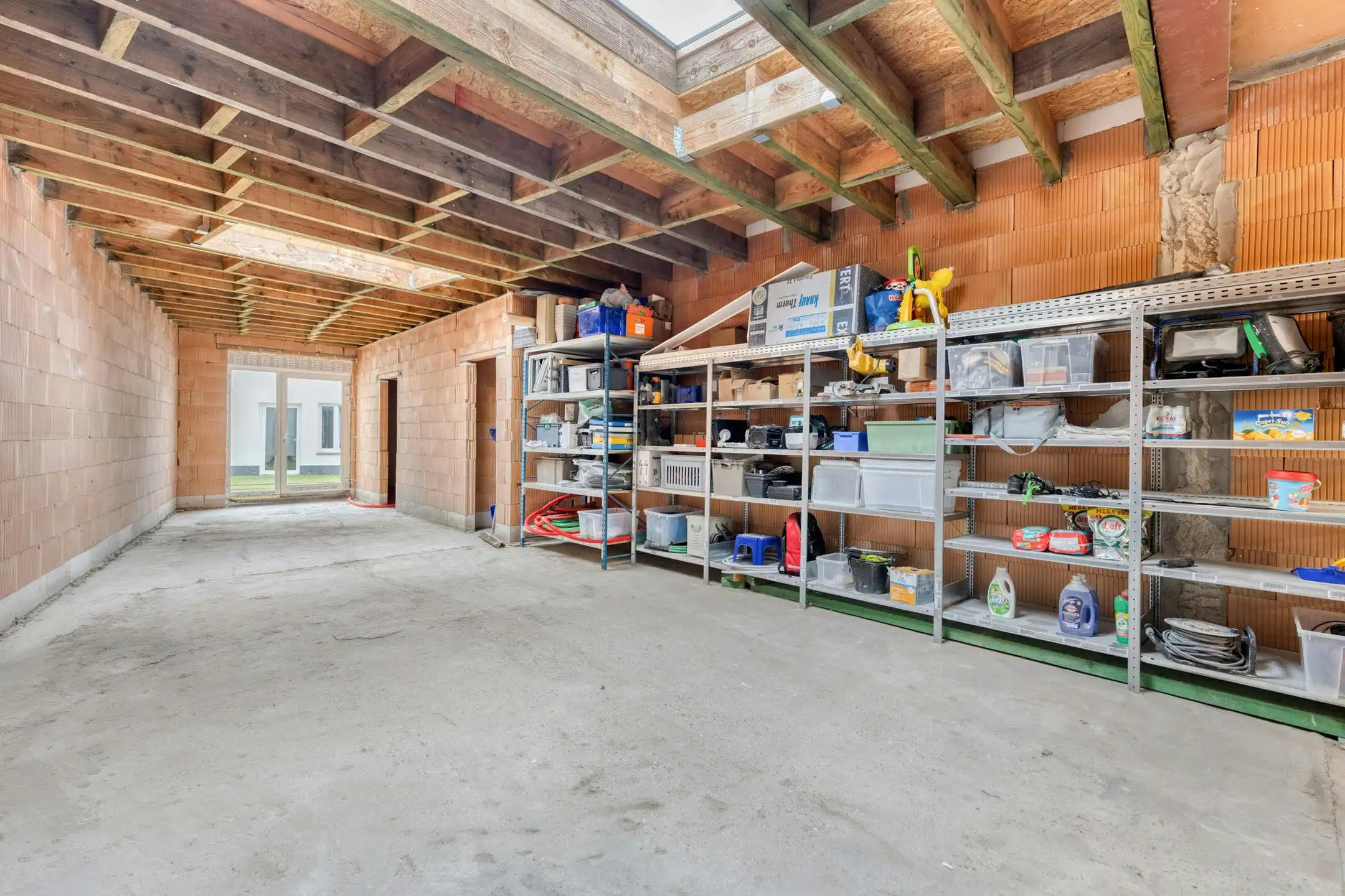 Handelshuis met 4 slaapkamers in het centrum van Oostakker foto 17