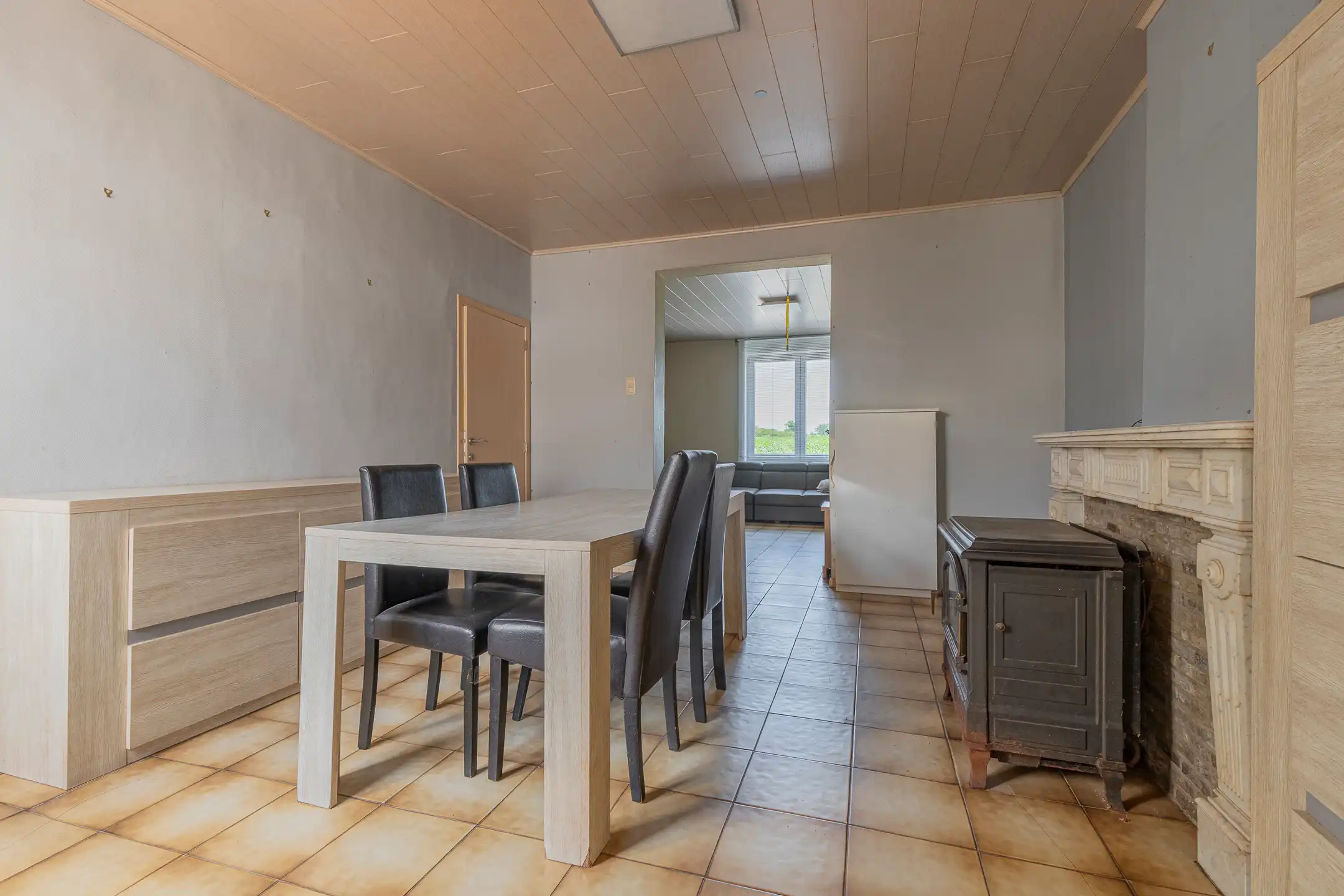 HAALTERT - Unieke renovatiekans op een groene locatie foto 6