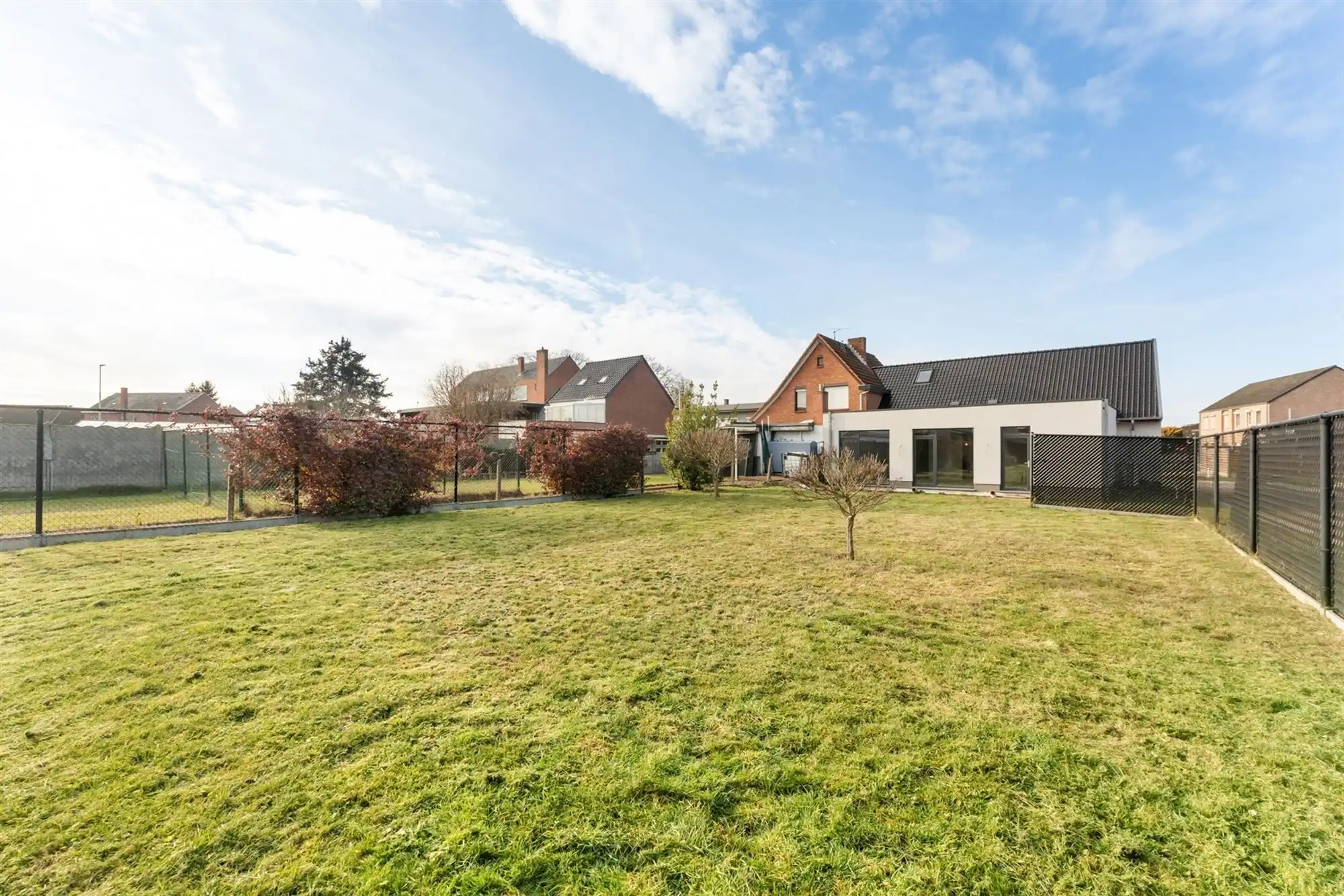 AF TE WERKEN RUIME WONING (222M²) MET 2 SLAAPKAMERS EN TUIN MET TUINKAMER OP 6A 81CA TE PAAL  foto 30