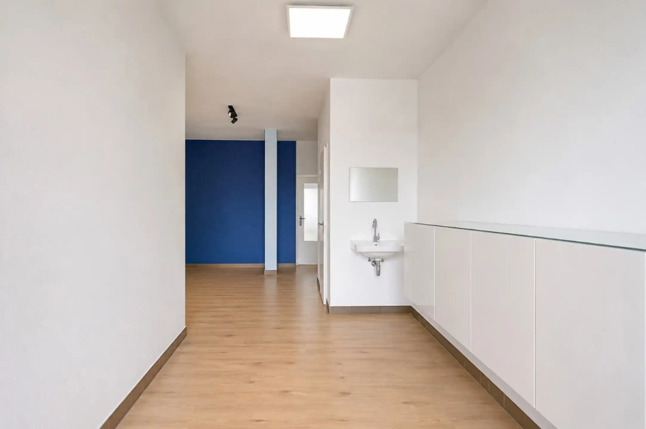 Gelijkvloerse handelsruimte op commerciële toplocatie foto 10