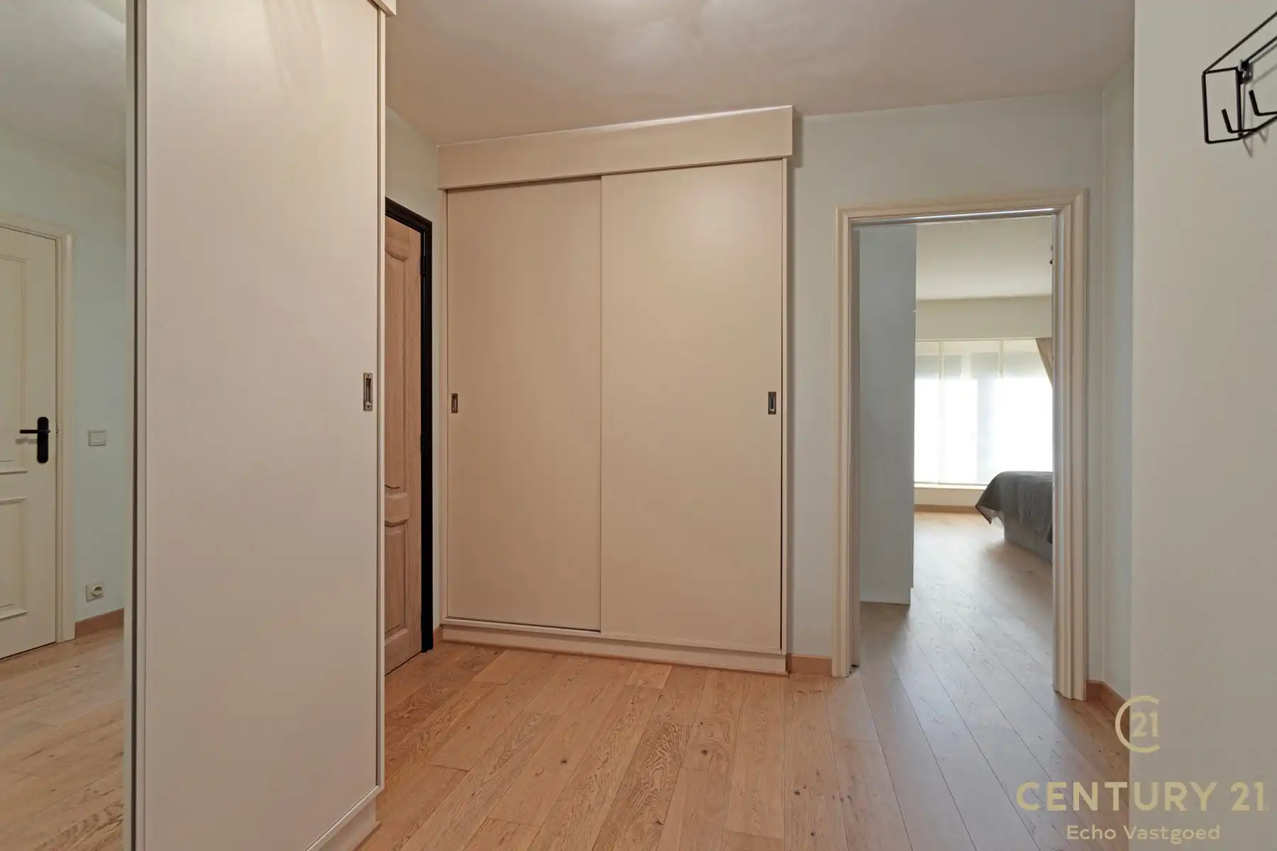 Ruime, gerenoveerde villa met fraaie tuin op ca 2420m² foto 15