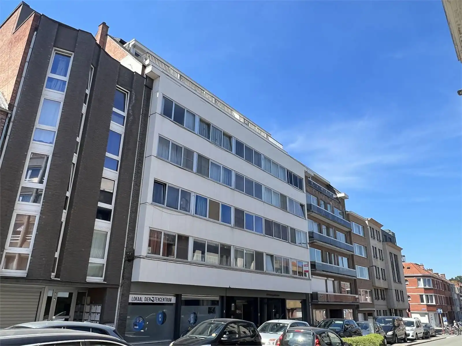 Lichtrijke, gerenoveerde studio met terras te huur in Leuven foto 10