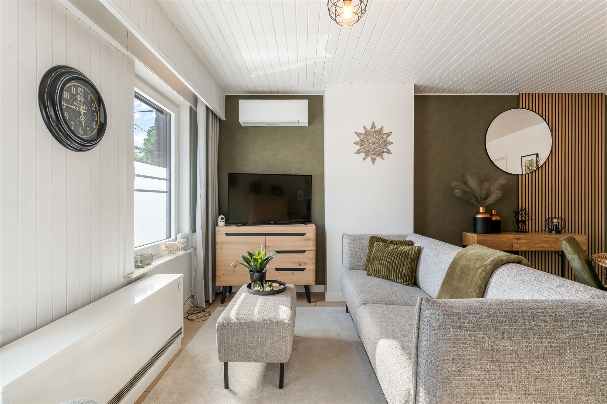 GOED GELEGEN OPBRENGSTEIGENDOM MET 2 APPARTEMENTEN foto 2
