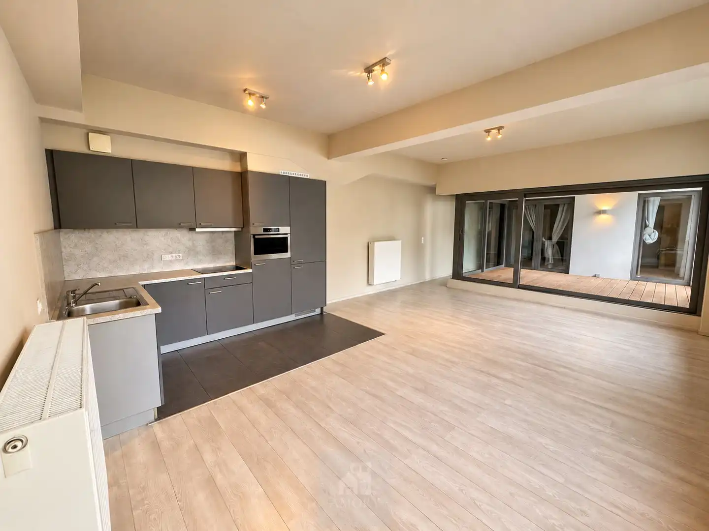 Ruim en energiezuinig 4-slaapkamer appartement met inpandig terras en overdekte autostaanplaats foto 3