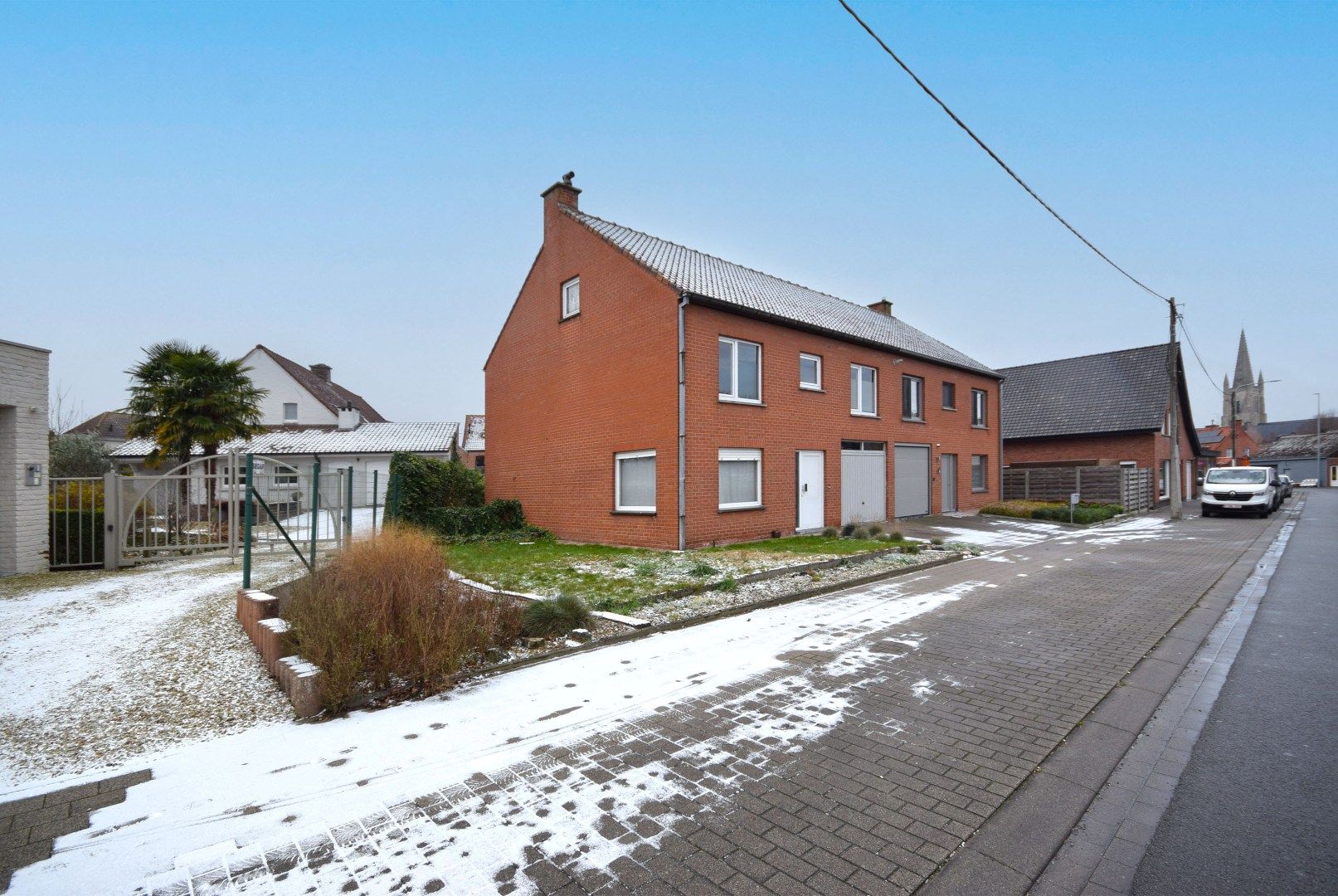 HALFOPEN BEBOUWING MET POTENTIEEL foto 16