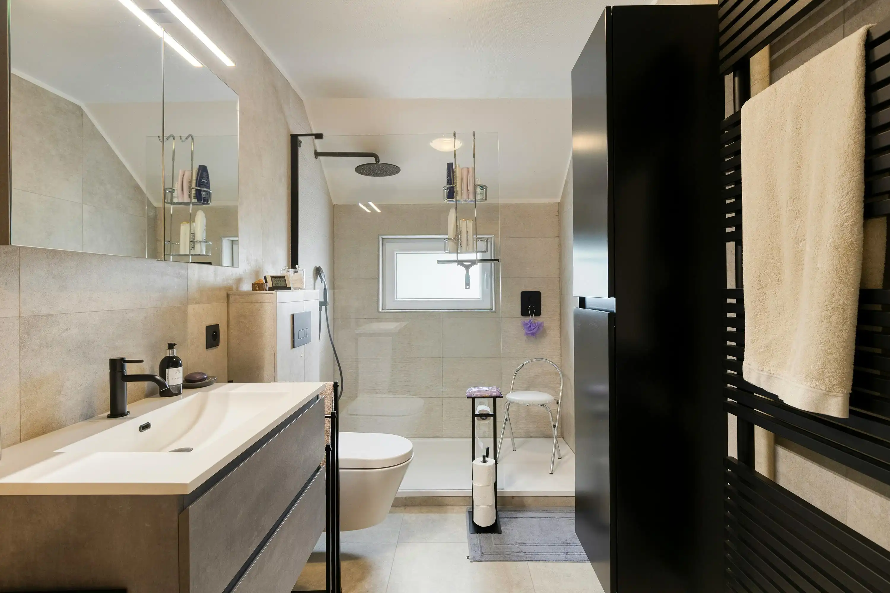 Gerenoveerd huis met 3 slaapkamers en stadstuin te koop foto 11