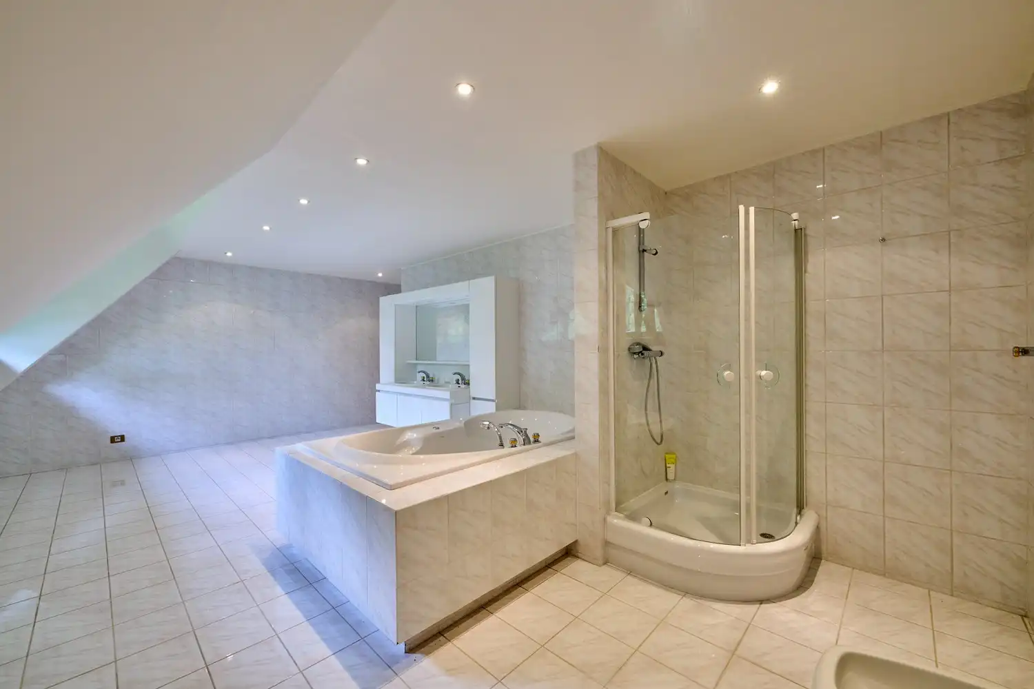 Exclusieve villa op toplocatie – een oase van rust en comfort nabij Maasmechelen en Genk foto 31