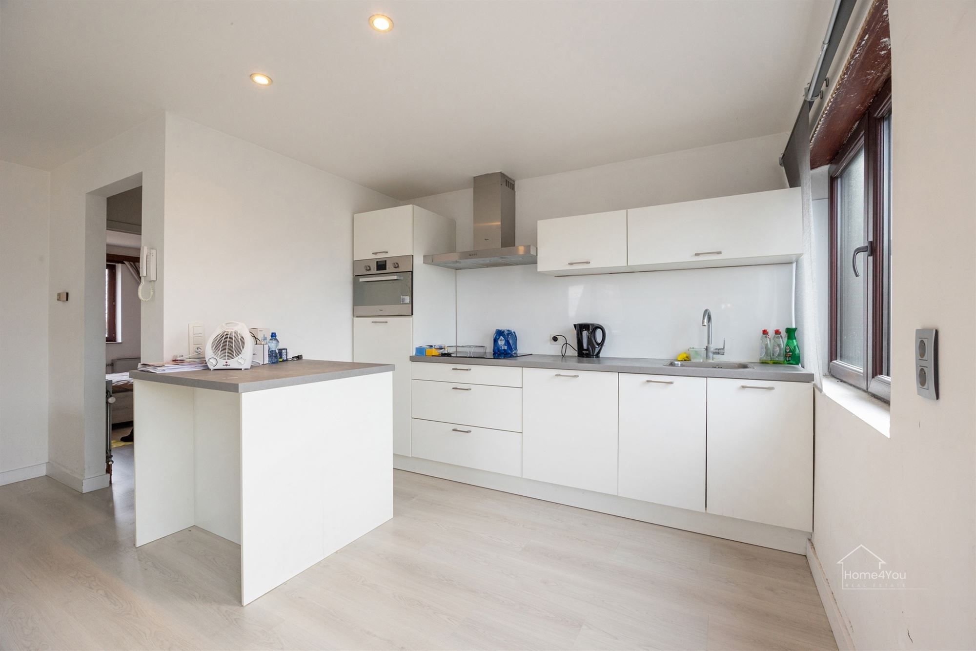 1-Slaapkamer appartement te koop in Lint! foto 7