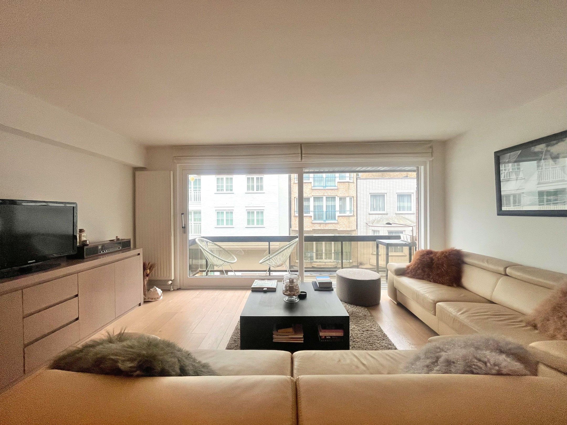 Gemeubeld appartement op de Kustlaan te Knokke foto 4