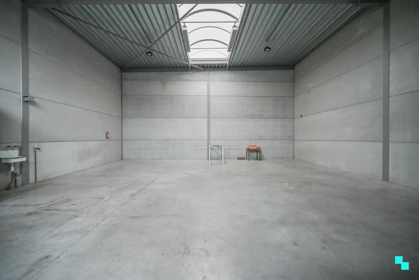 Loods met automatische sectionaalpoort in Wielsbeke foto 3