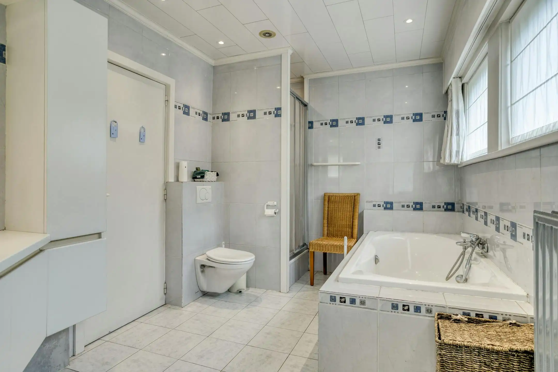 Alleenstaand huis met 5 kamers en atelier te koop in Waregem foto 19