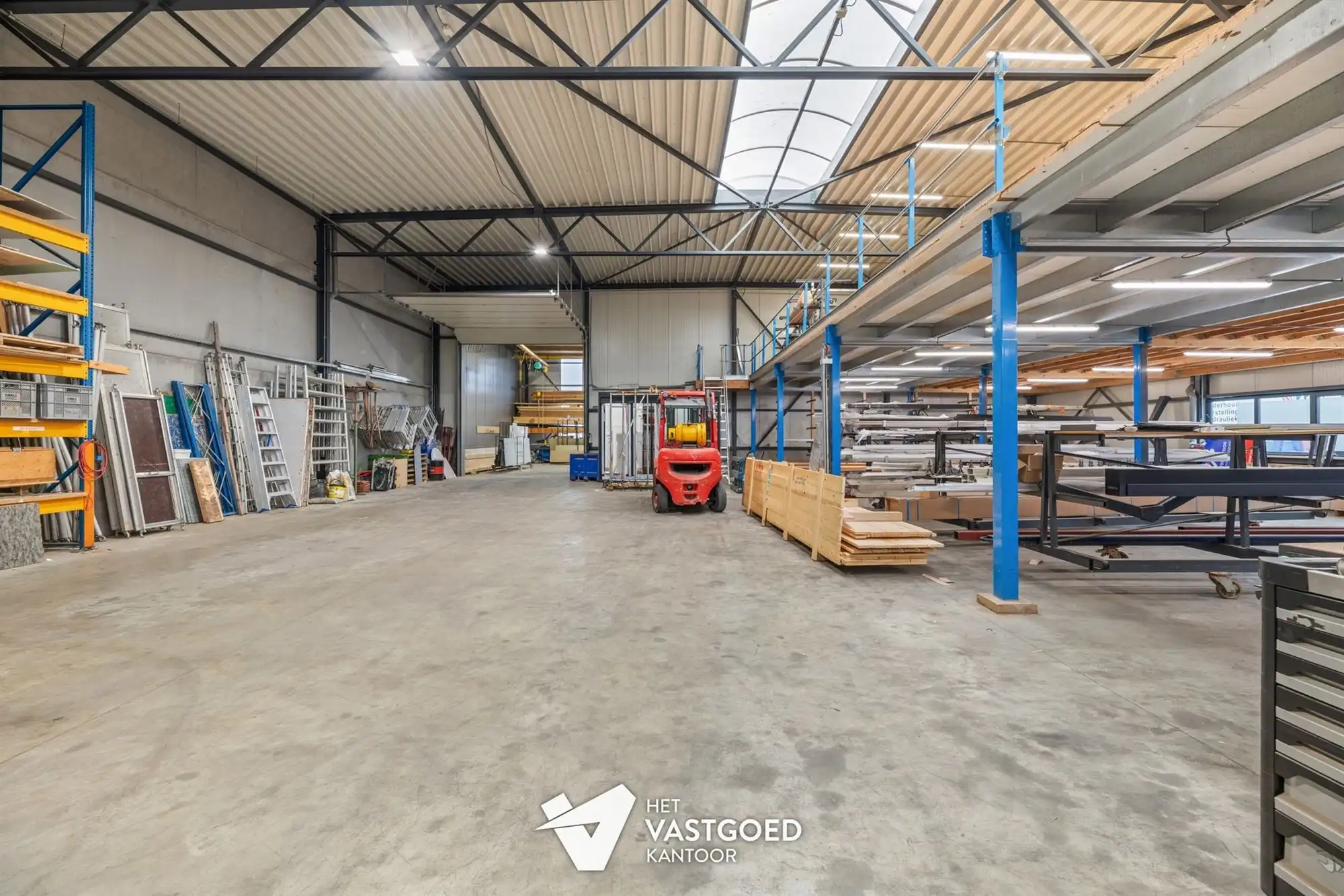 RUIM EN UITSTEKEND ONDERHOUDEN BEDRIJFSPAND MET KANTOORRUIMTE TE BALEN  foto 10